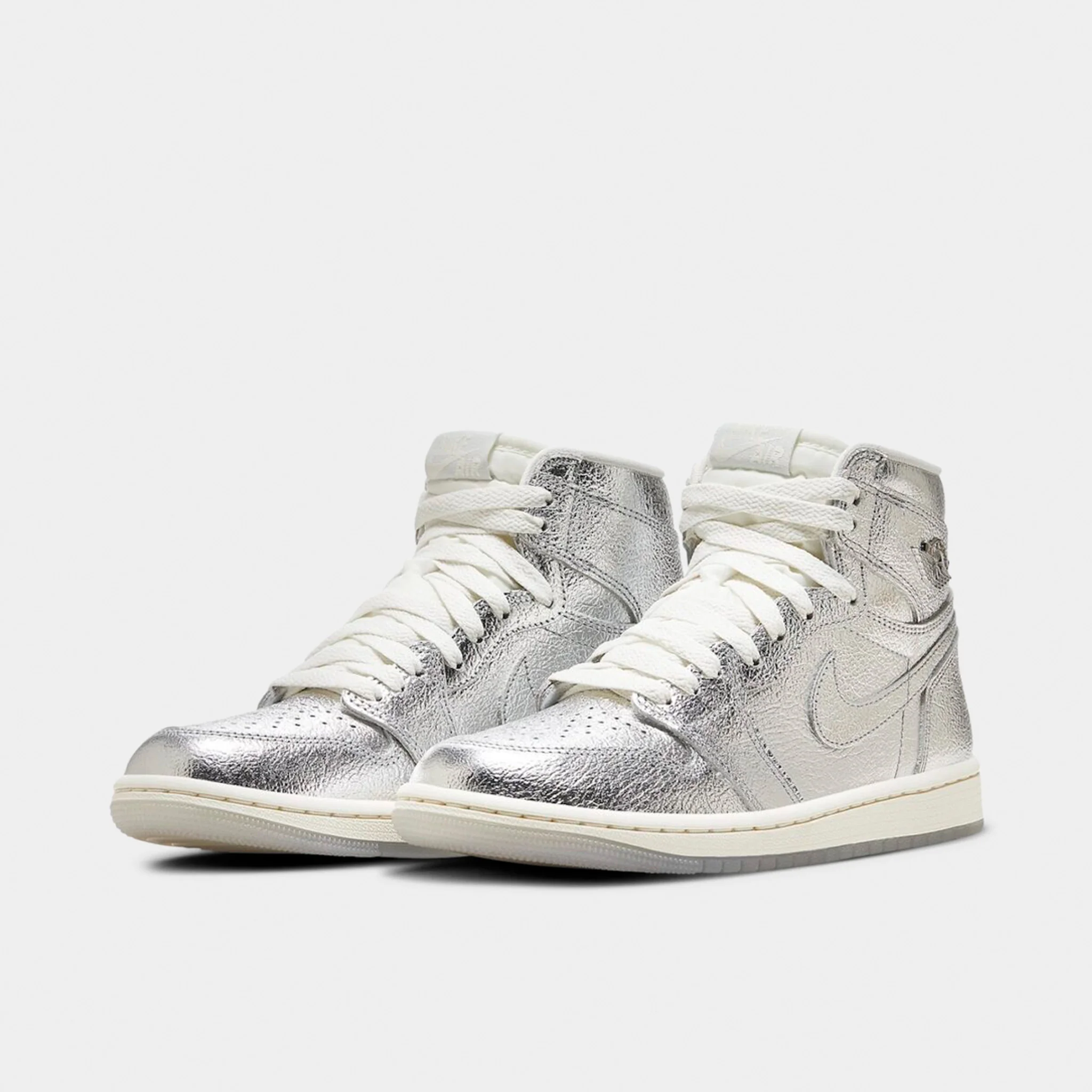 Jordan Women's 1 Retro Hi OG Metallic Silver - Image 2
