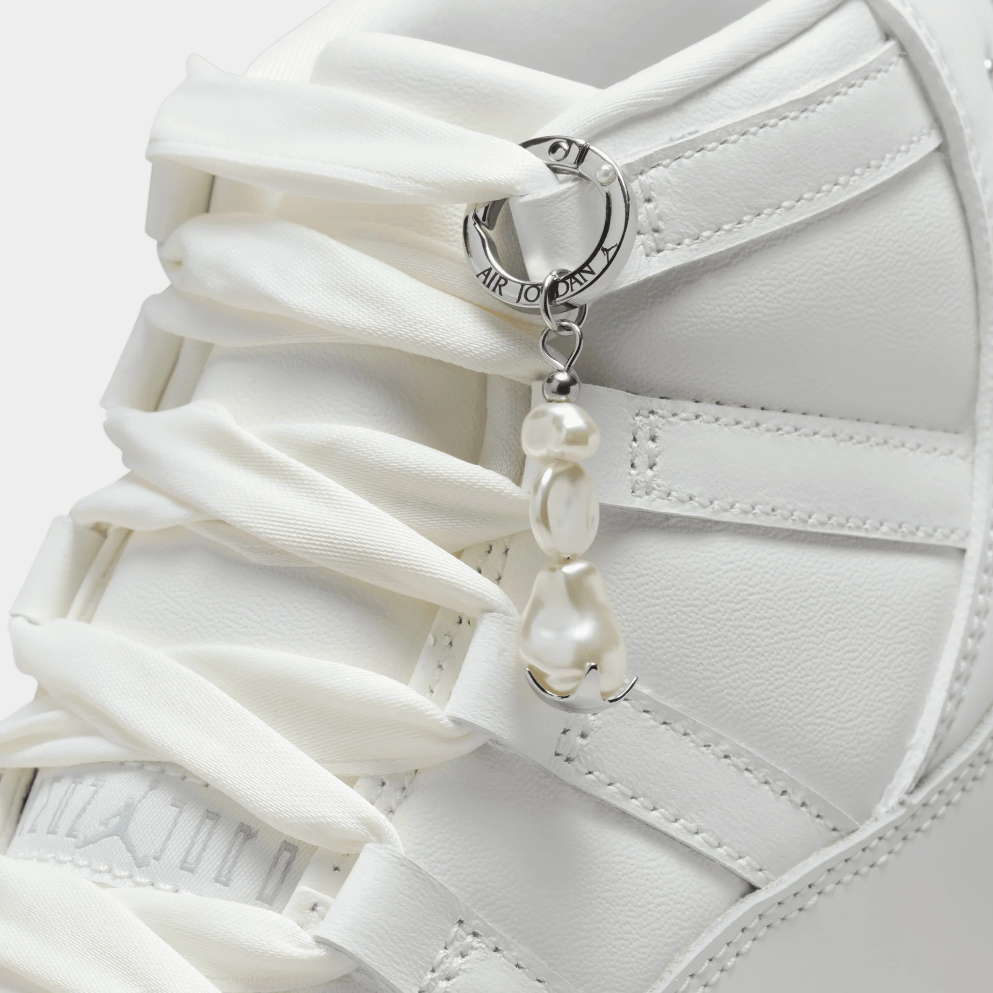 Jordan Women's 11 Retro Sail / Pearl Grey - White - Image 3