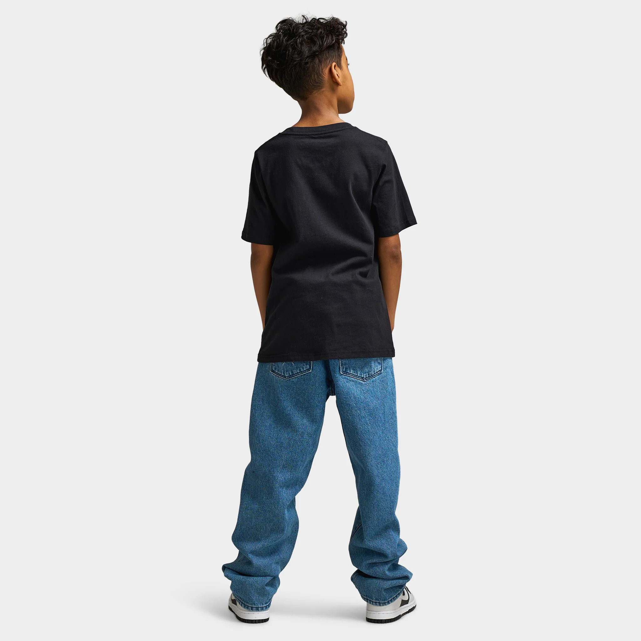 Mitchell & Ness Juniors' Chalk Magic Johnson Graphic Tee / Black - Image 6