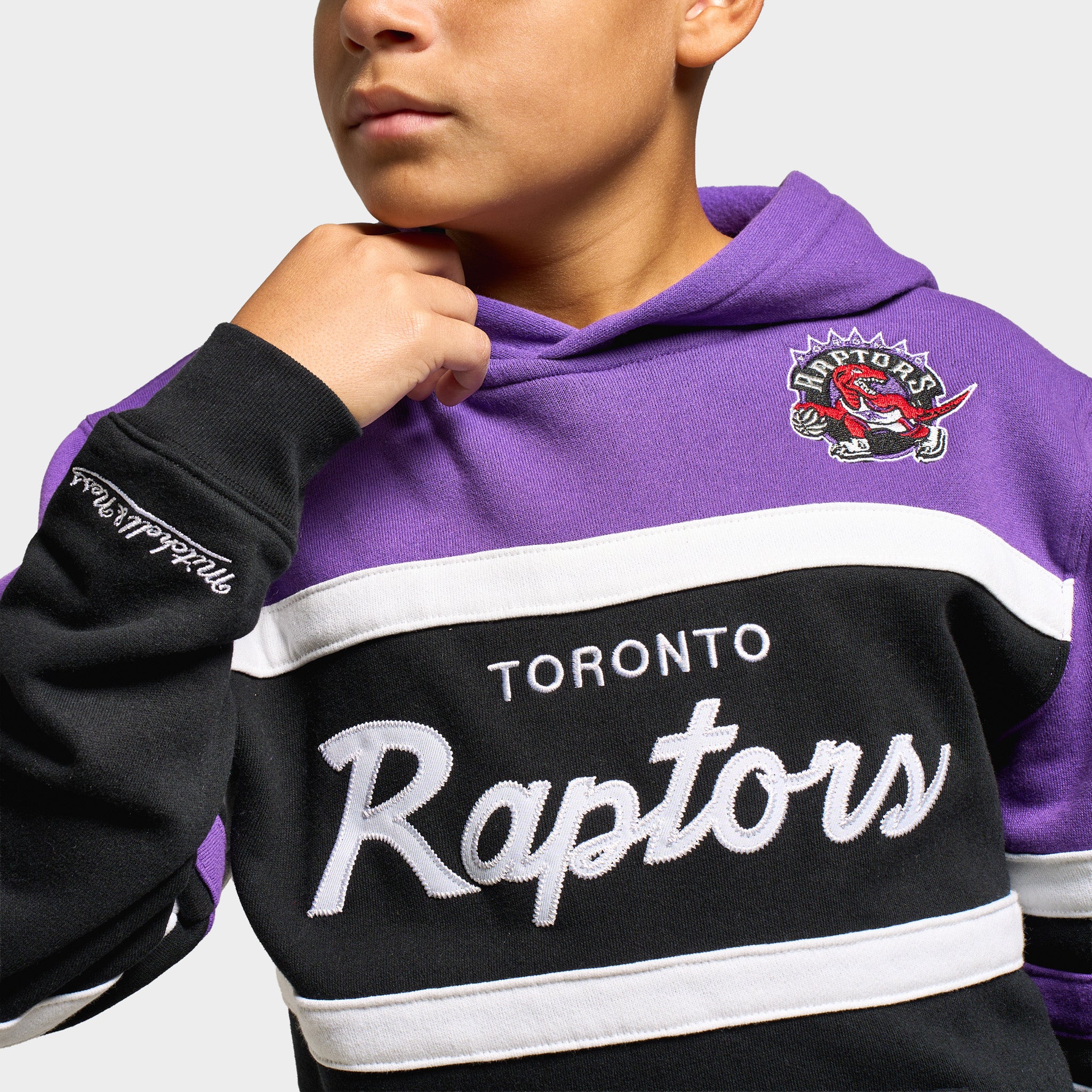 Mitchell & Ness Juniors' Head Coach Hoodie - Raptors Black / - Image 4