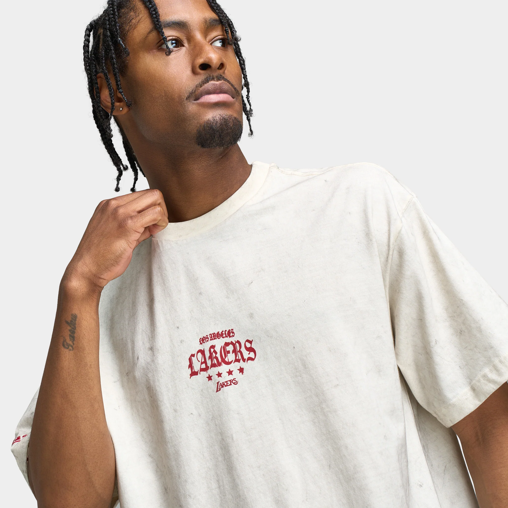 Mitchell & Ness Lakers Star Boxy Graphic T-Shirt /  White - Image 3
