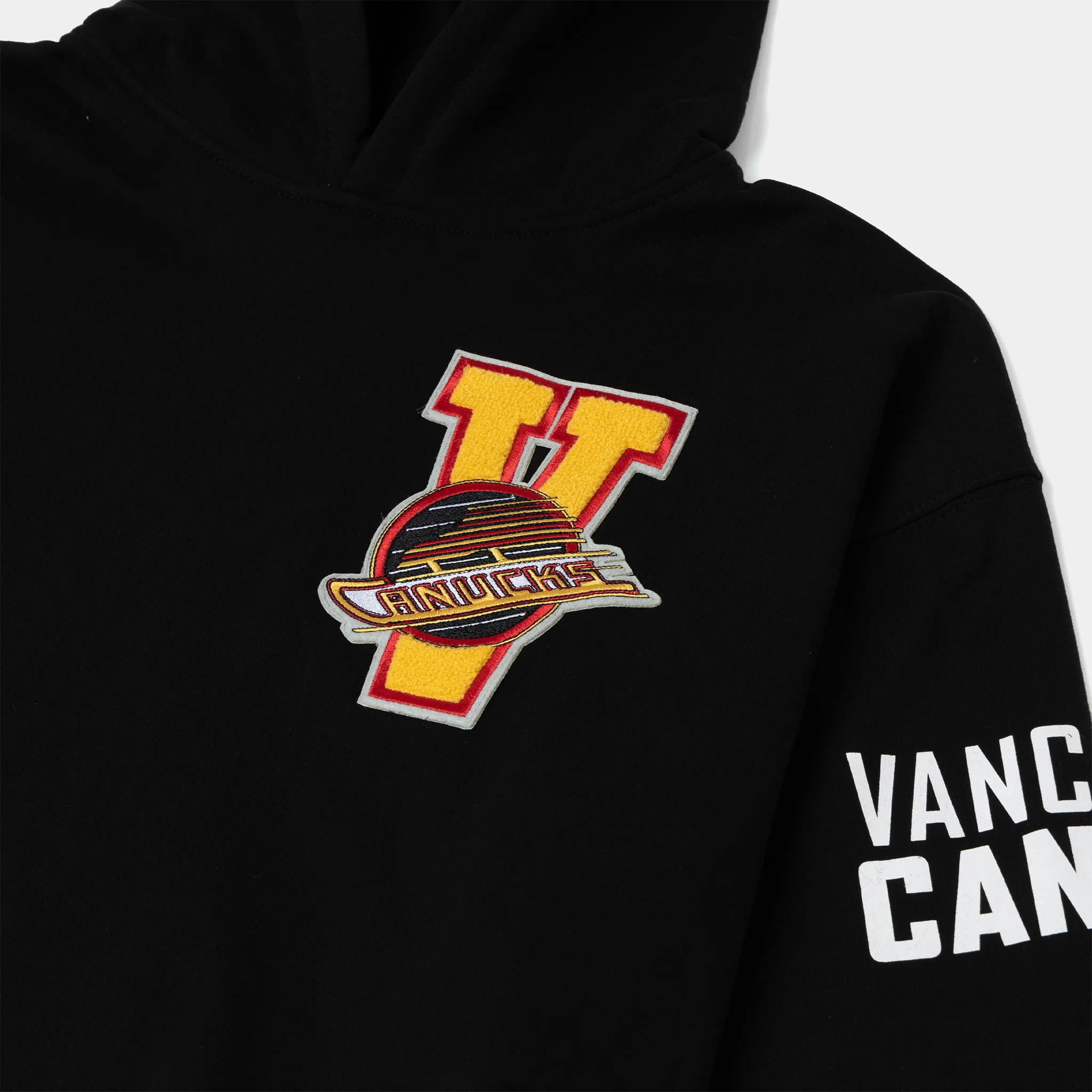 Mitchell & Ness Vancouver Canucks College Dropout Pullover Hoodie Black / Yellow - Image 2
