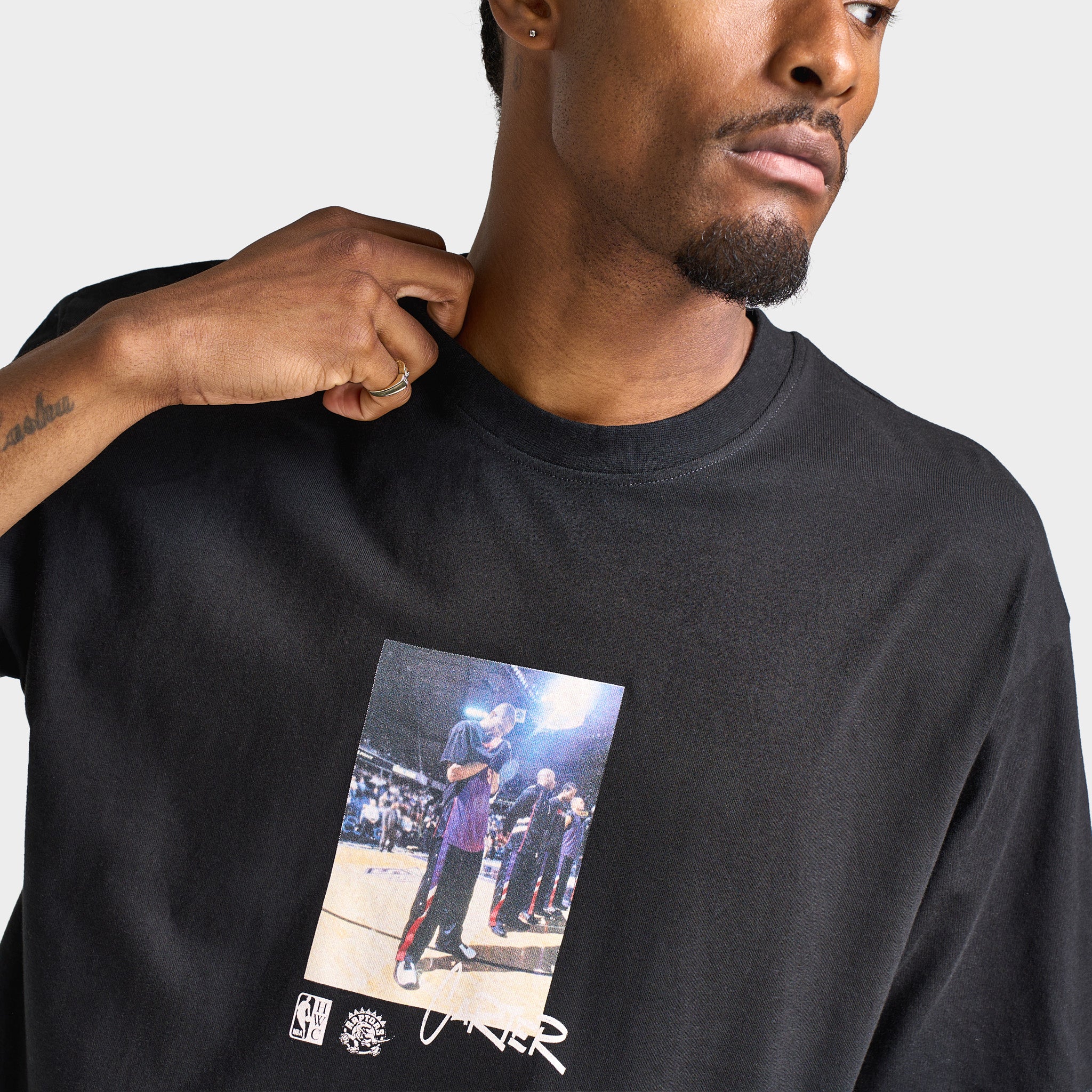 Mitchell & Ness Vince Carter Pre & Post Game Tee / Black - Image 4