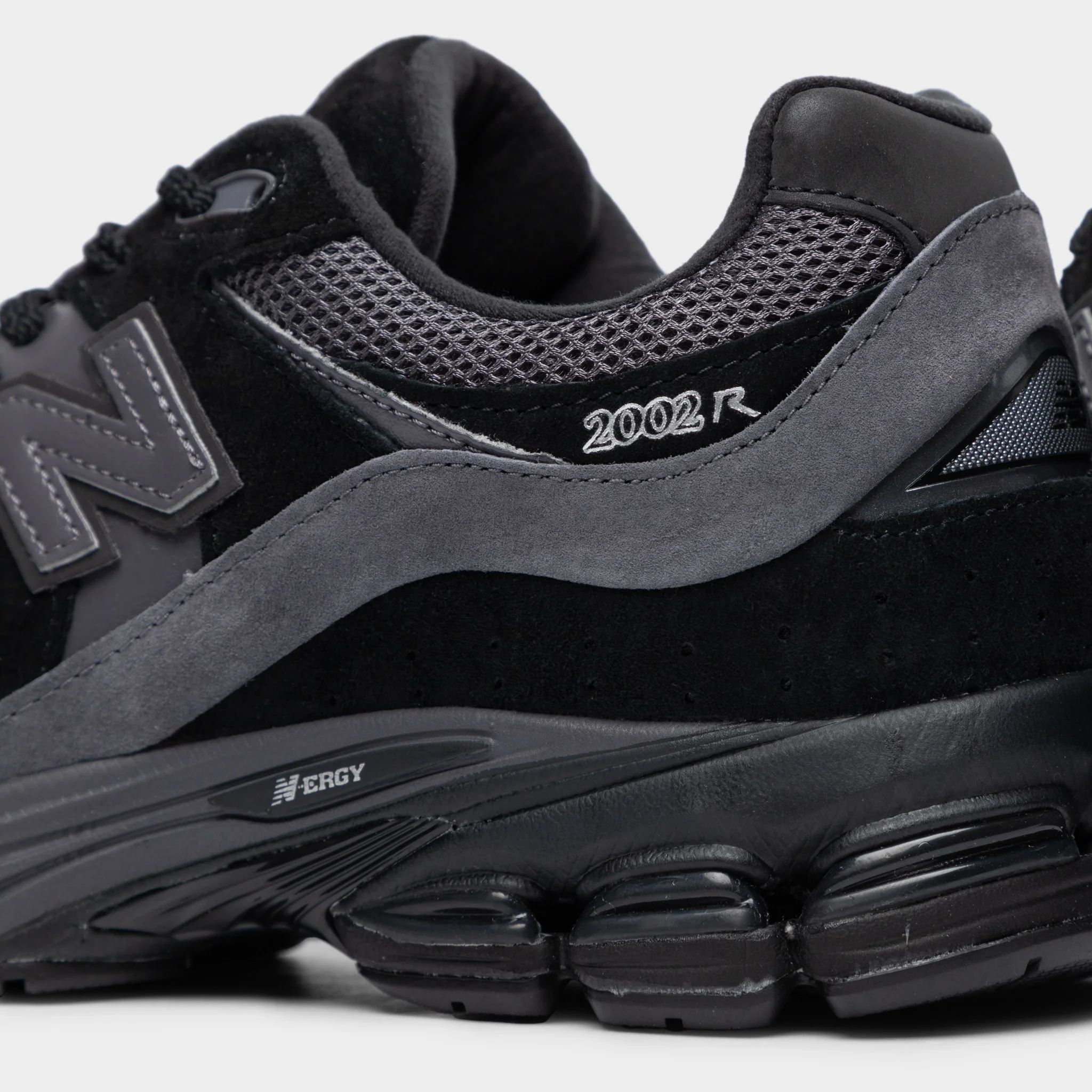 New Balance 2002 Black / Black - Image 3