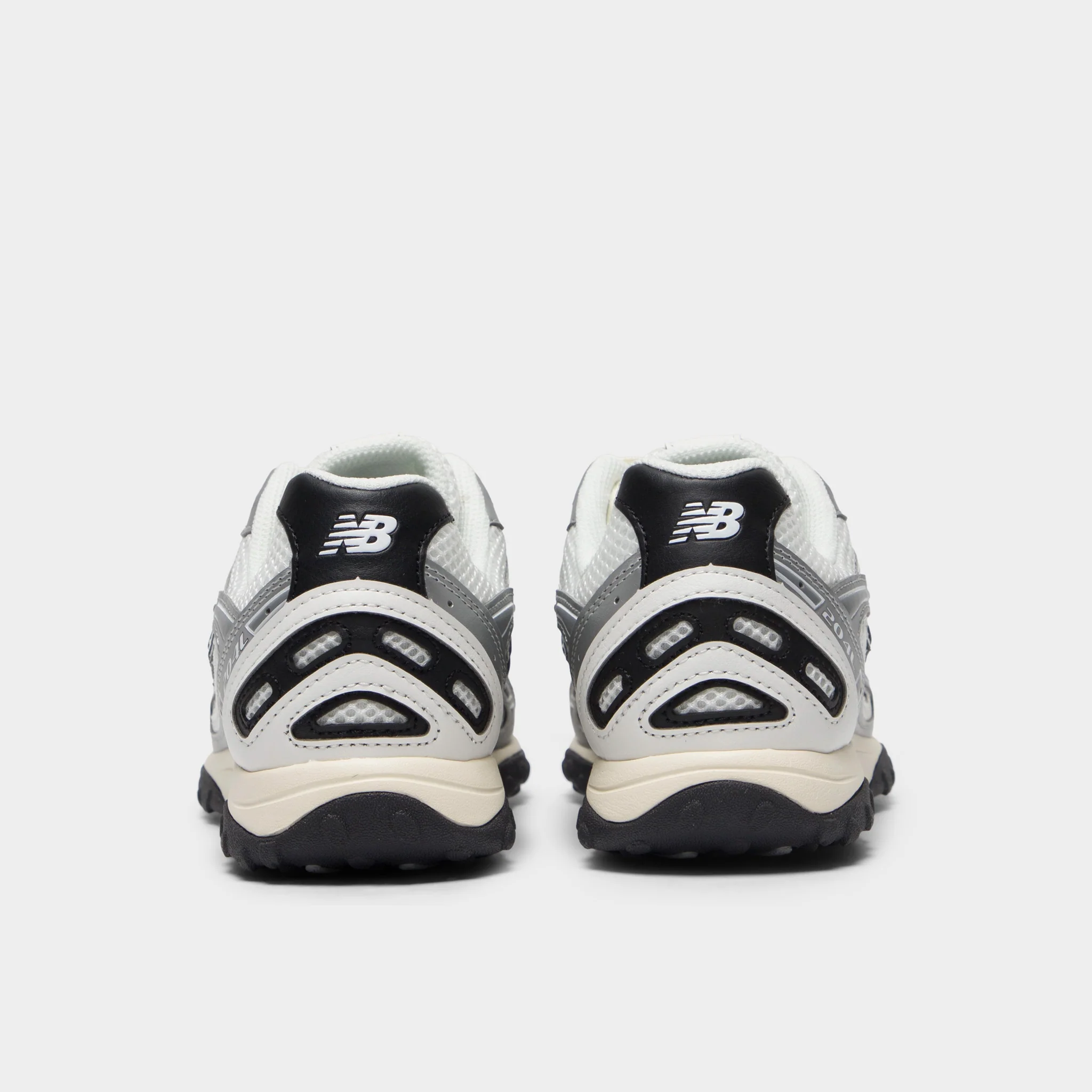 New Balance Women's 204L Silver Metallic / Black - Image 4
