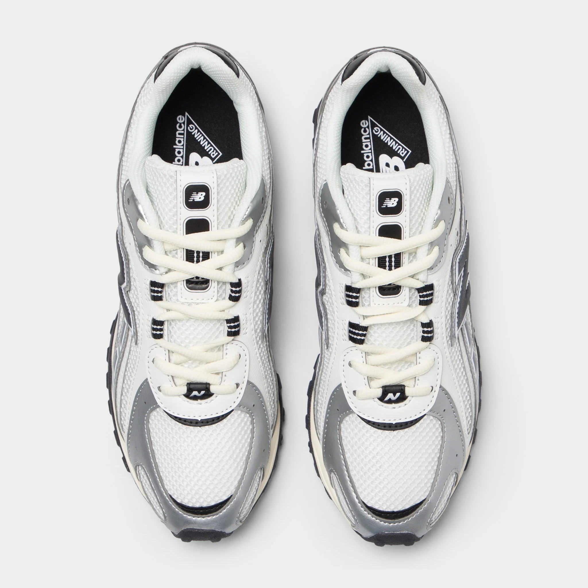 New Balance Women's 204L Silver Metallic / Black - Image 5