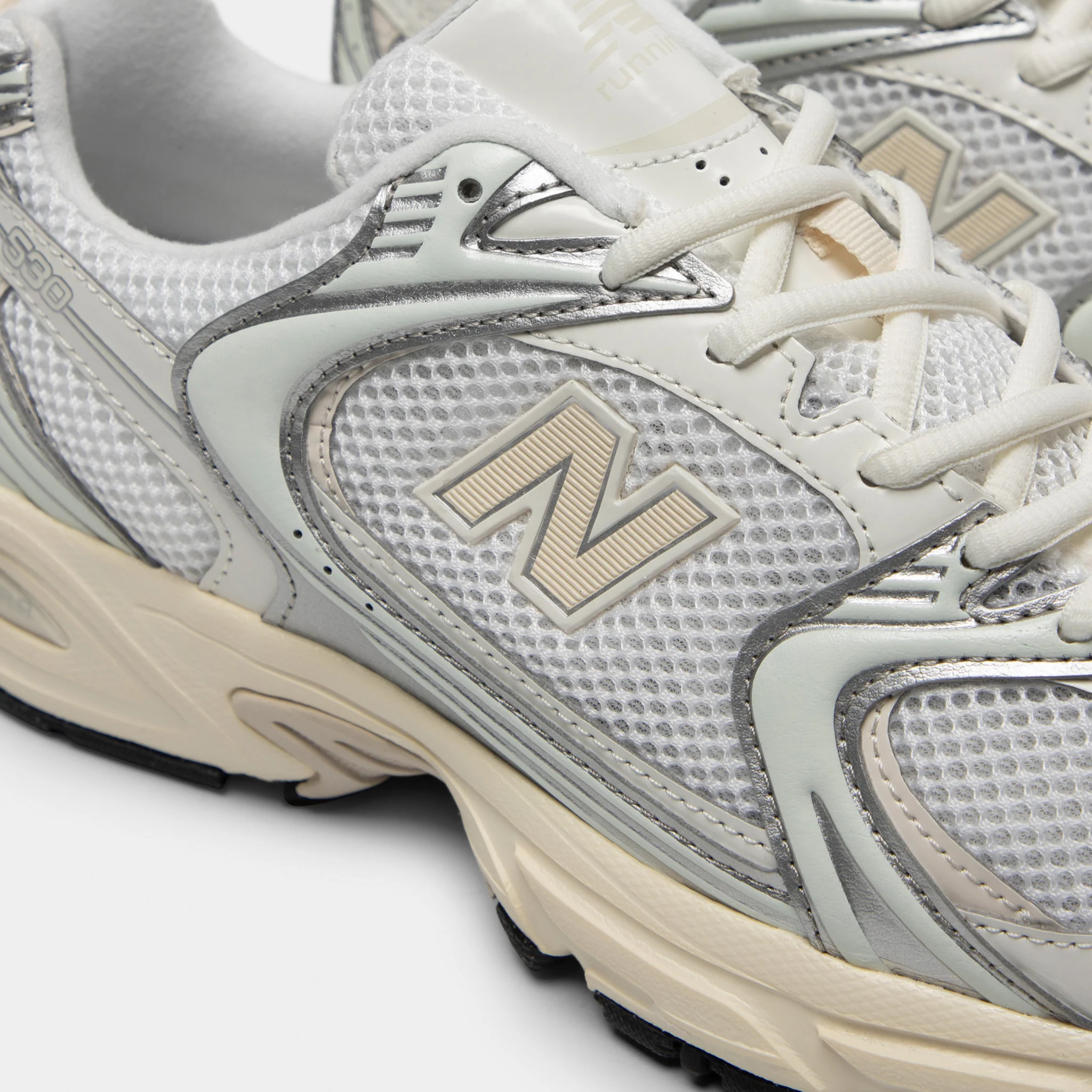 New Balance 530 Silver Metallic / Linen - Image 3