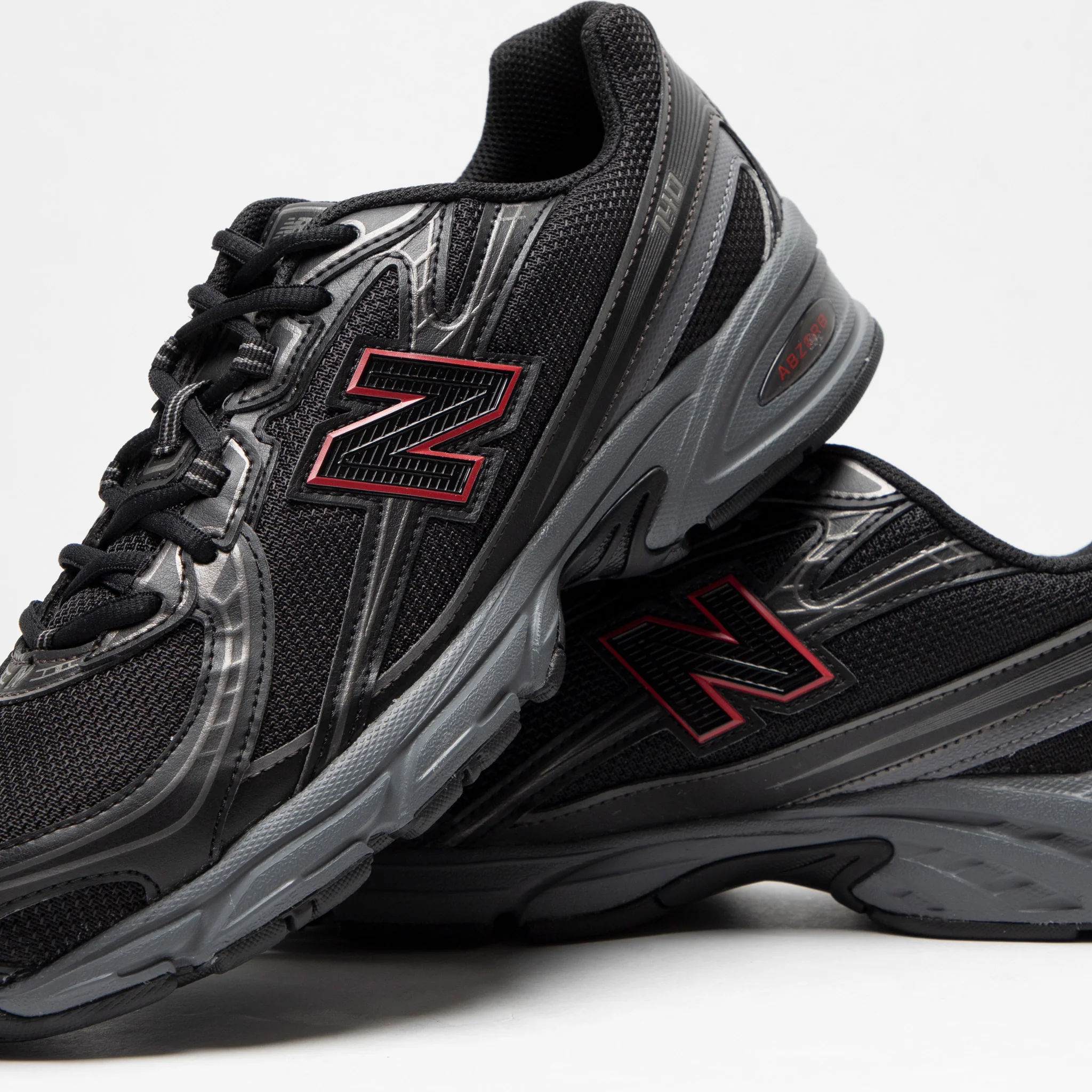 New Balance 740 Black / Black - Image 3
