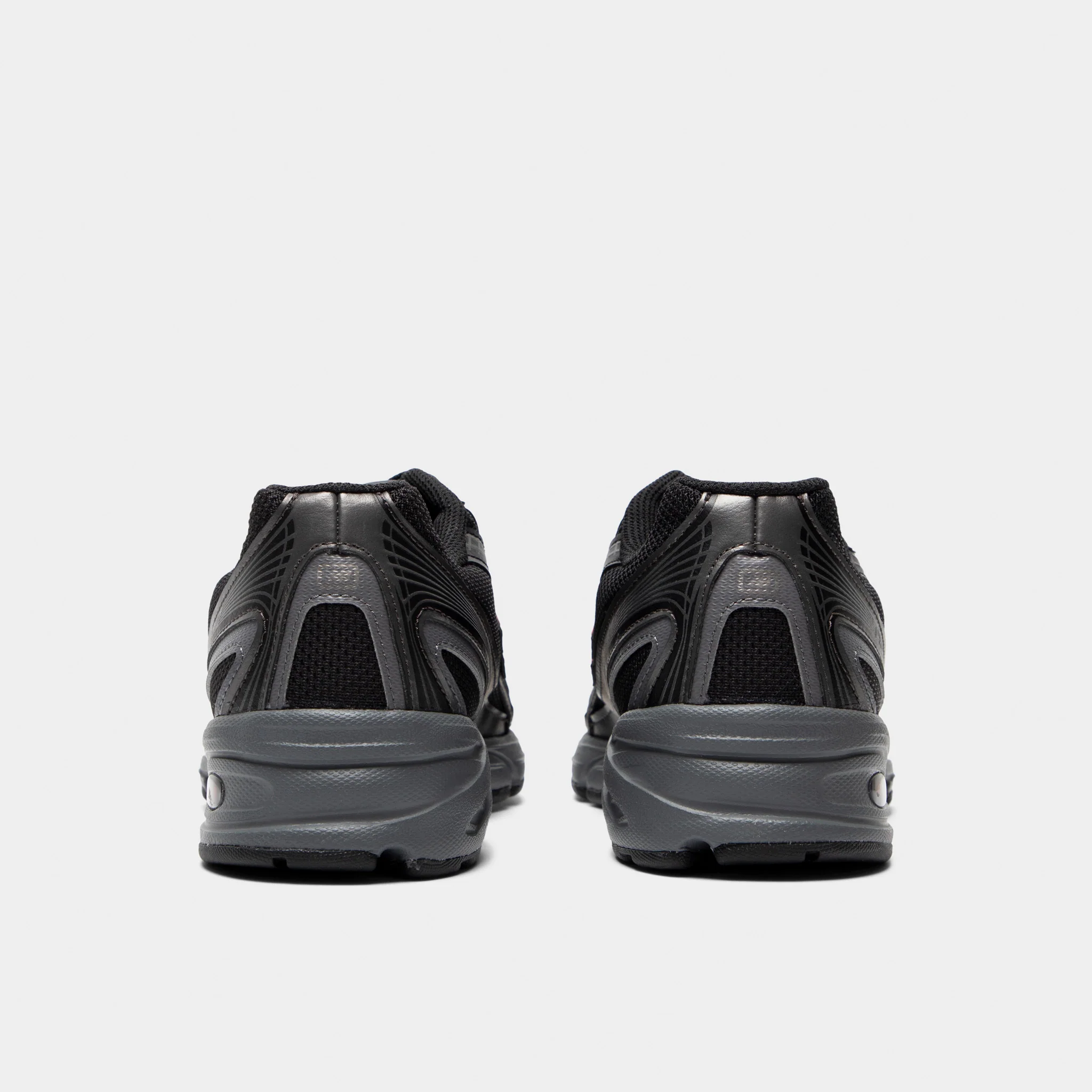 New Balance 740 Black / Black - Image 4