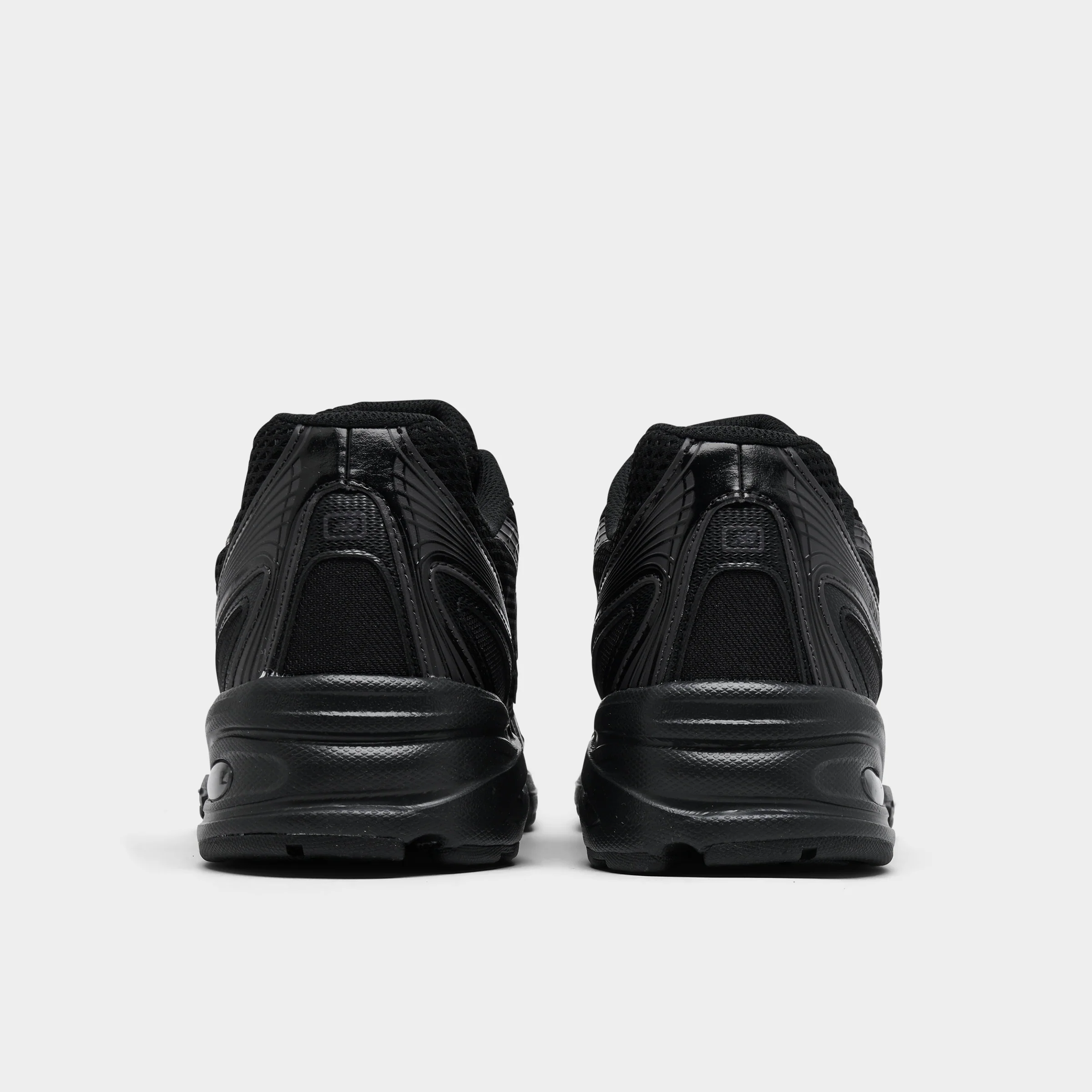 New Balance 740 Black / Black Cement - Image 4