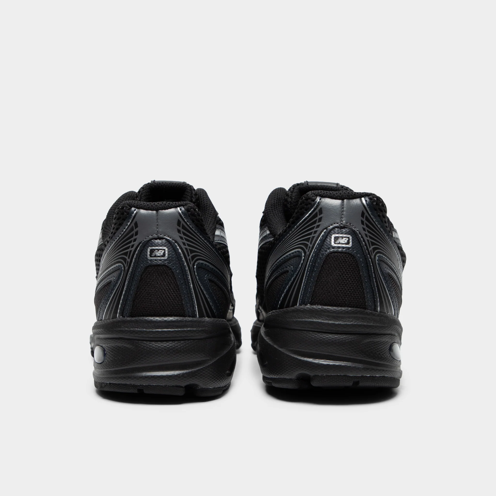 New Balance 740 Black / Metallic Silver - Image 4