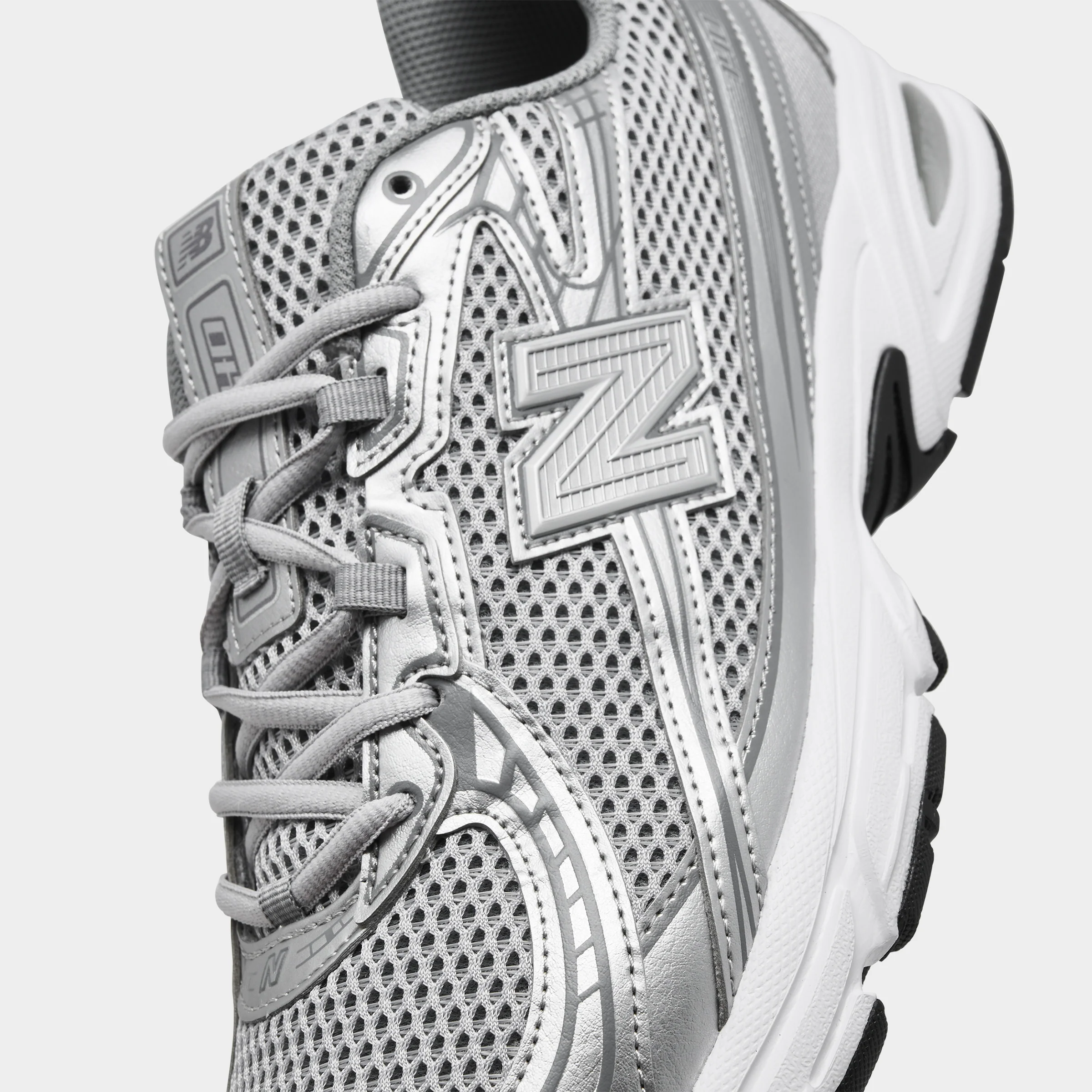 New Balance 740 White / Silver - Image 3