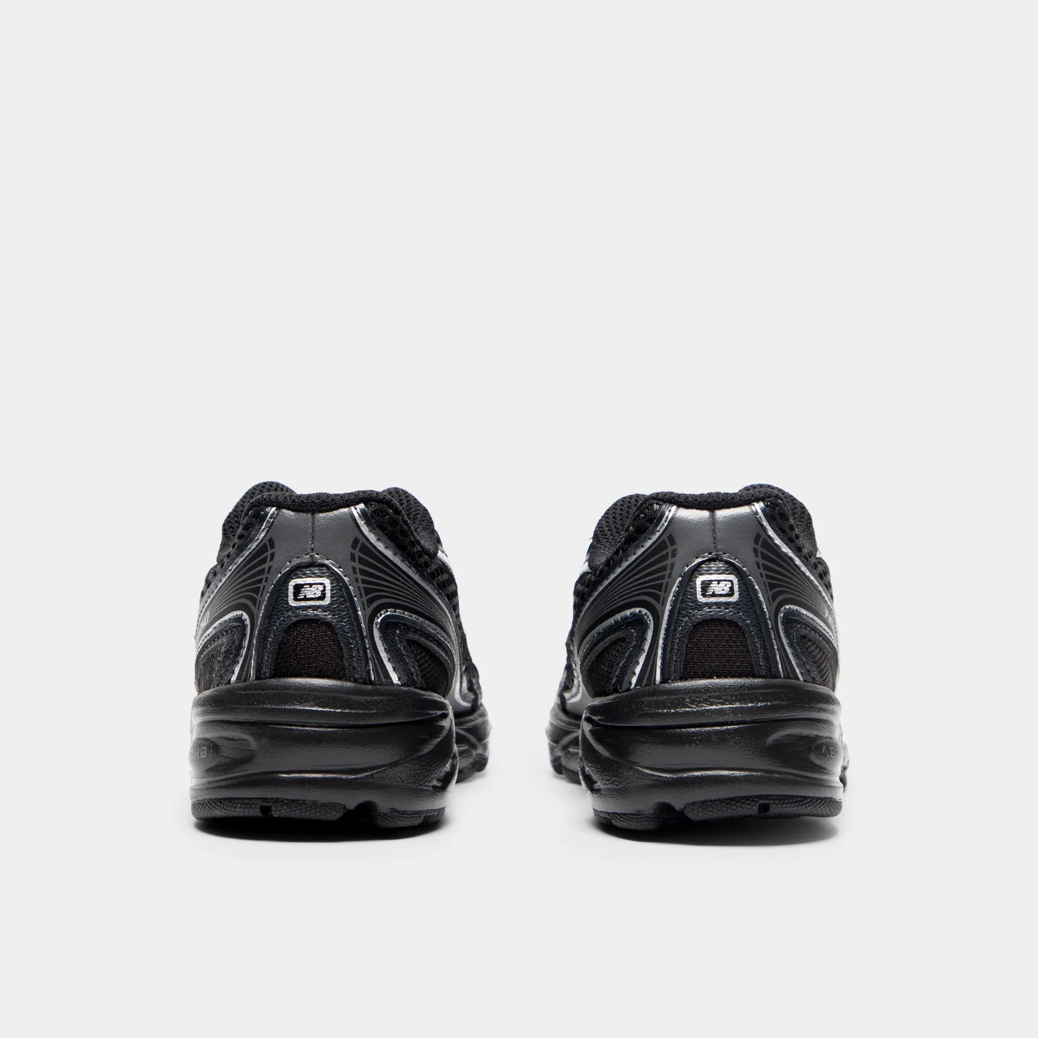 New Balance Children's 740 Black / Silver Metallic - Image 4
