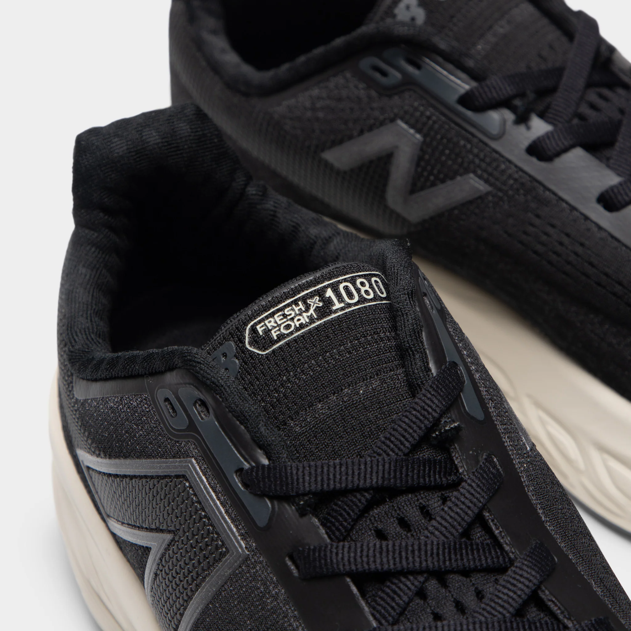 New Balance Women's Fresh Foam X 1080v14 Black / Phantom - Image 3