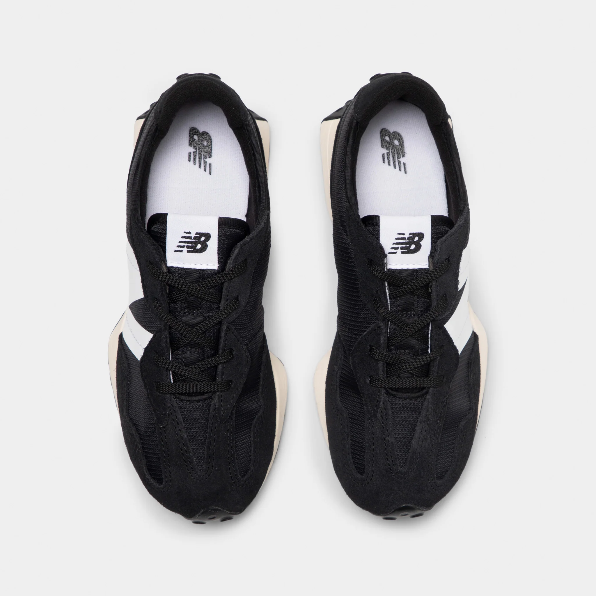 New Balance Juniors' 327 Black / White - Image 6