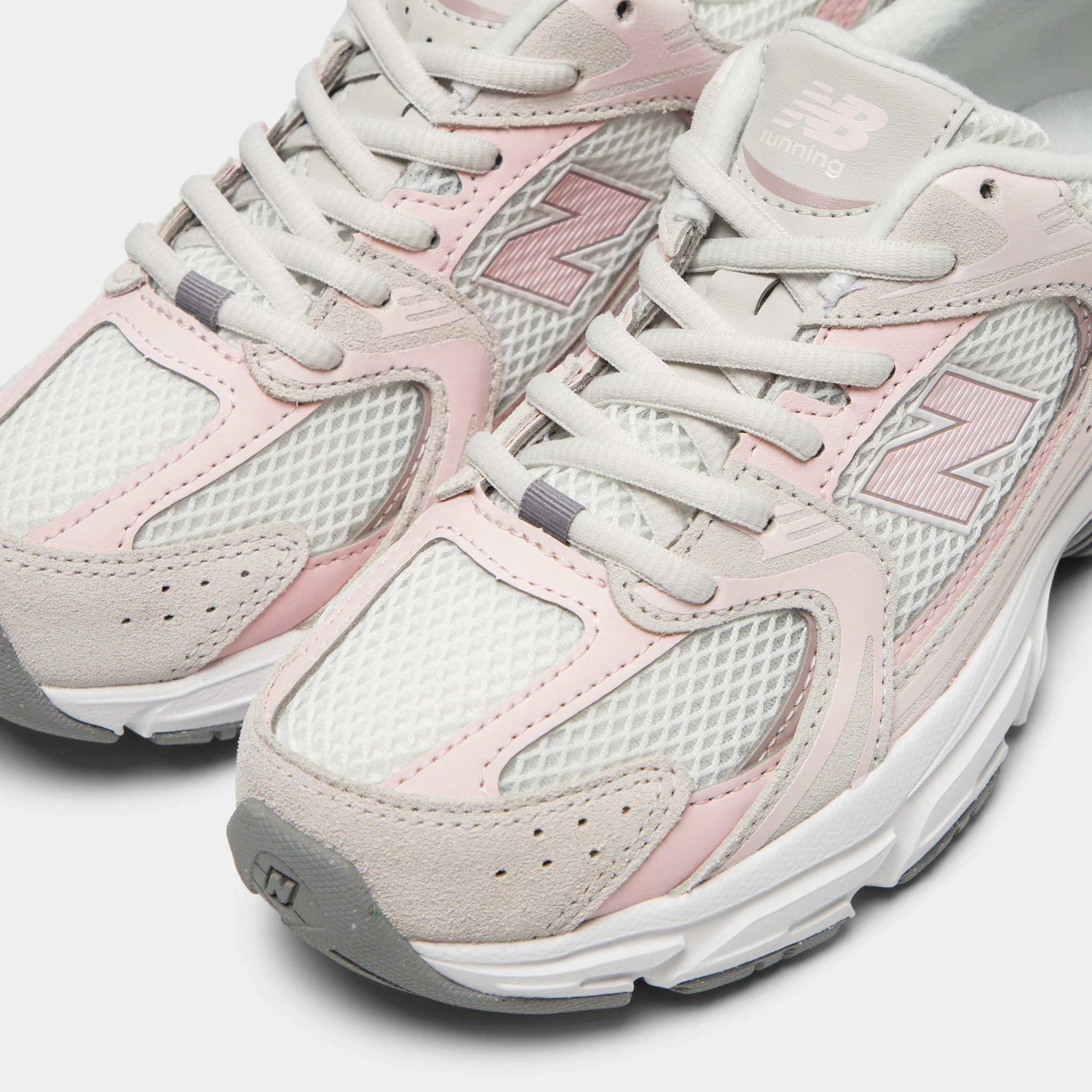 New Balance Juniors' 530 Grey Matter / Pink Salt - Image 3