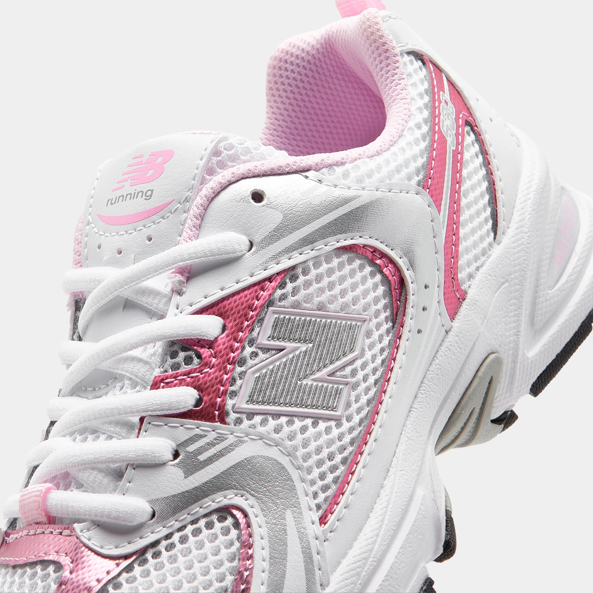 New Balance Juniors' 530 White / Pink - Silver - Image 3