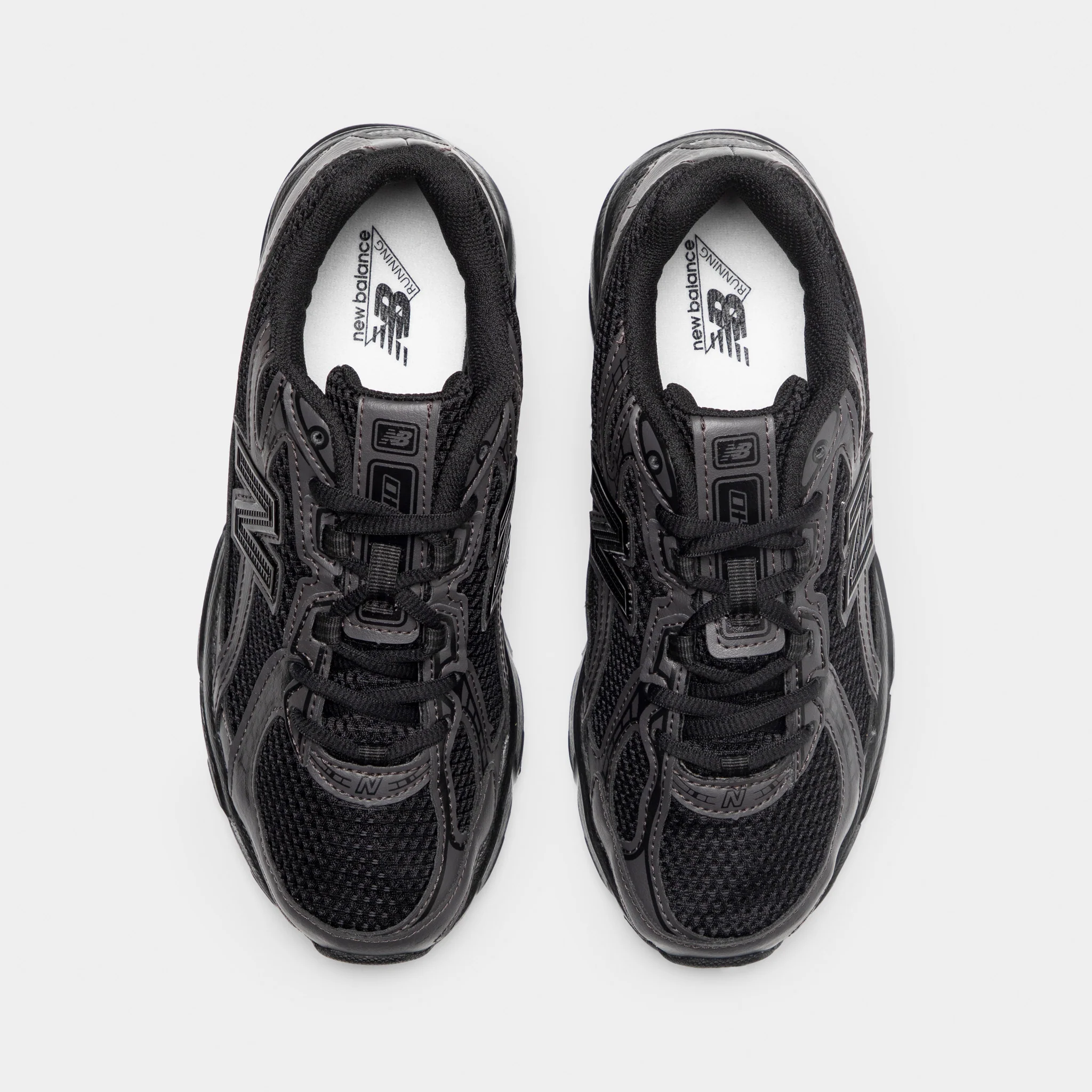 New Balance Juniors' 740 Black Cement / Black - Image 5