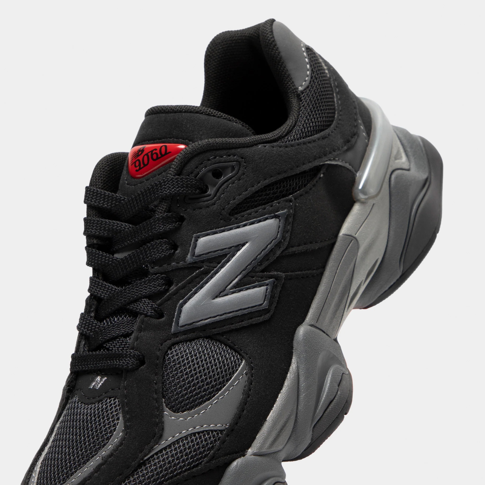 New Balance Juniors' 9060 Black / Castlerock - Image 3