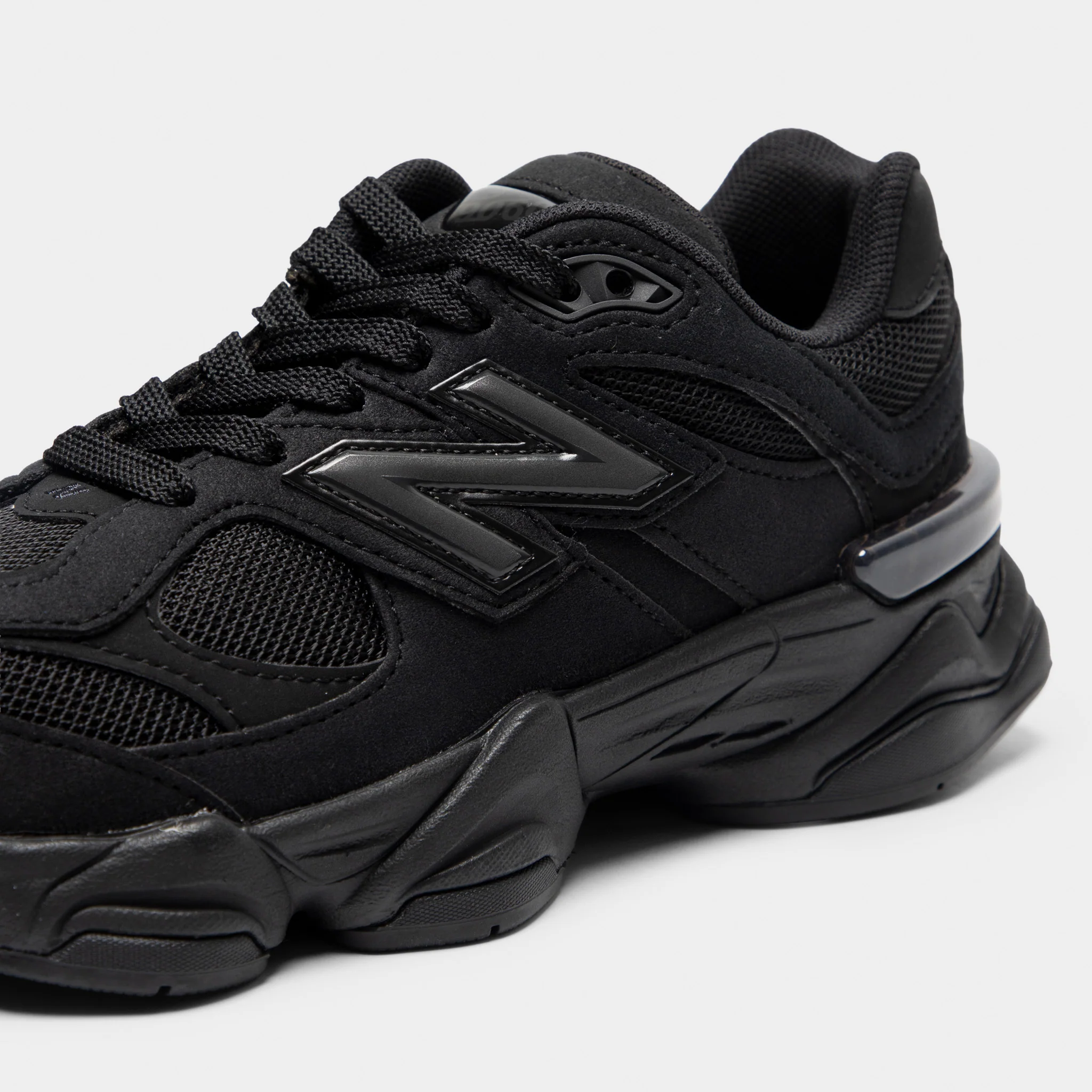 New Balance Juniors' 9060 Black / Phantom - Image 3