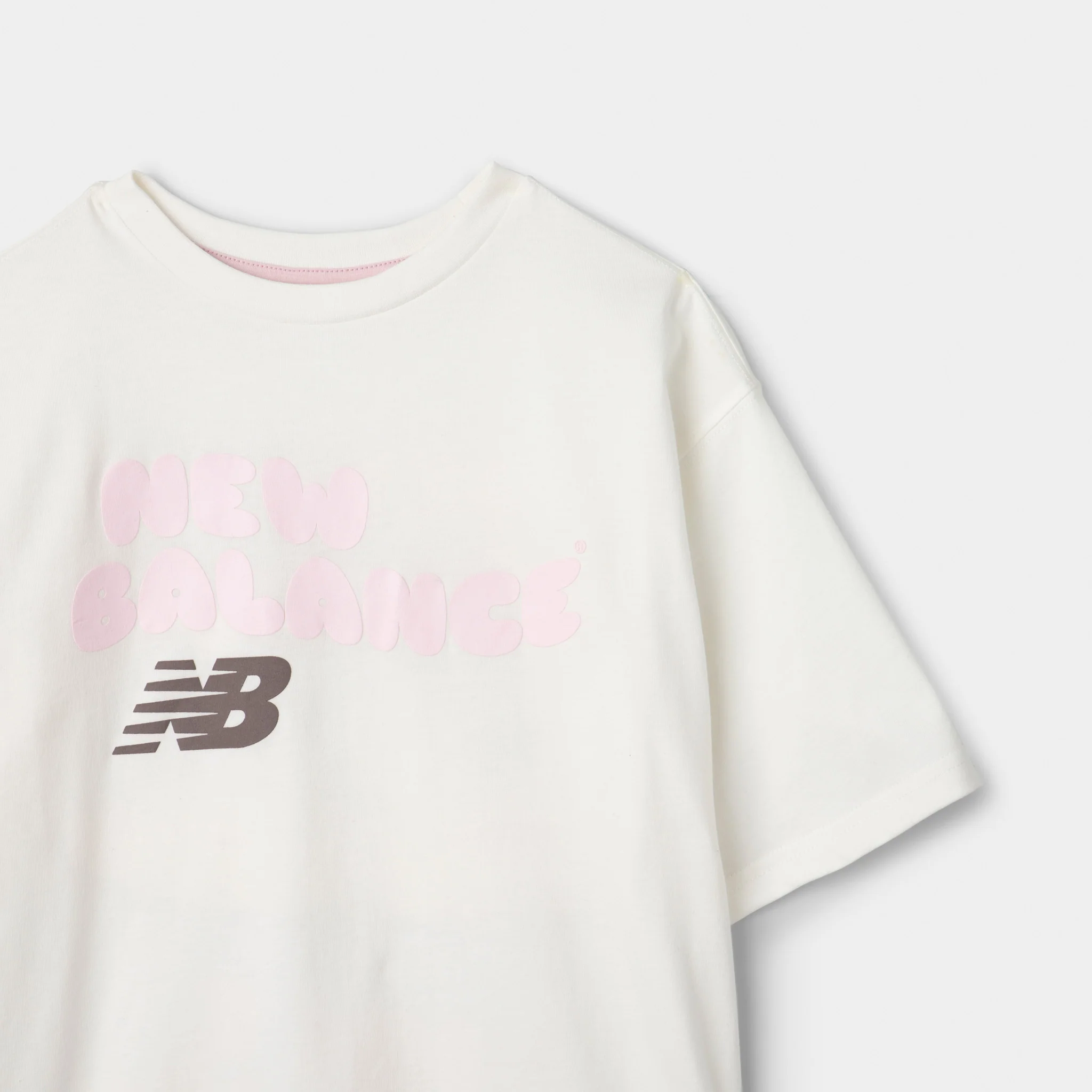 New Balance Juniors' 9060 Bubble Grpahic Tee / Sea Salt - Image 3
