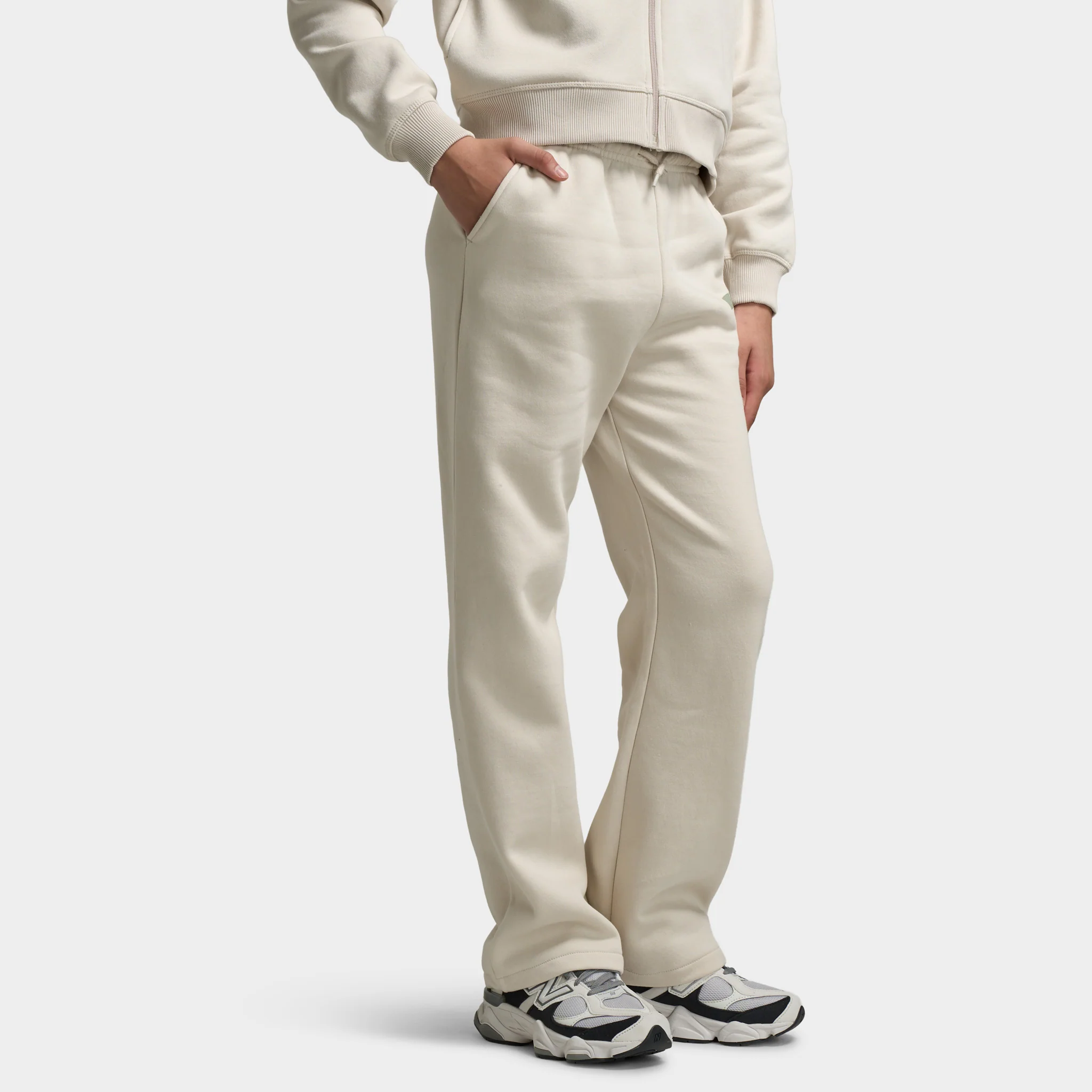 New Balance Juniors' Arch Graphic Wide Leg Pants / Moonbeam - Image 4