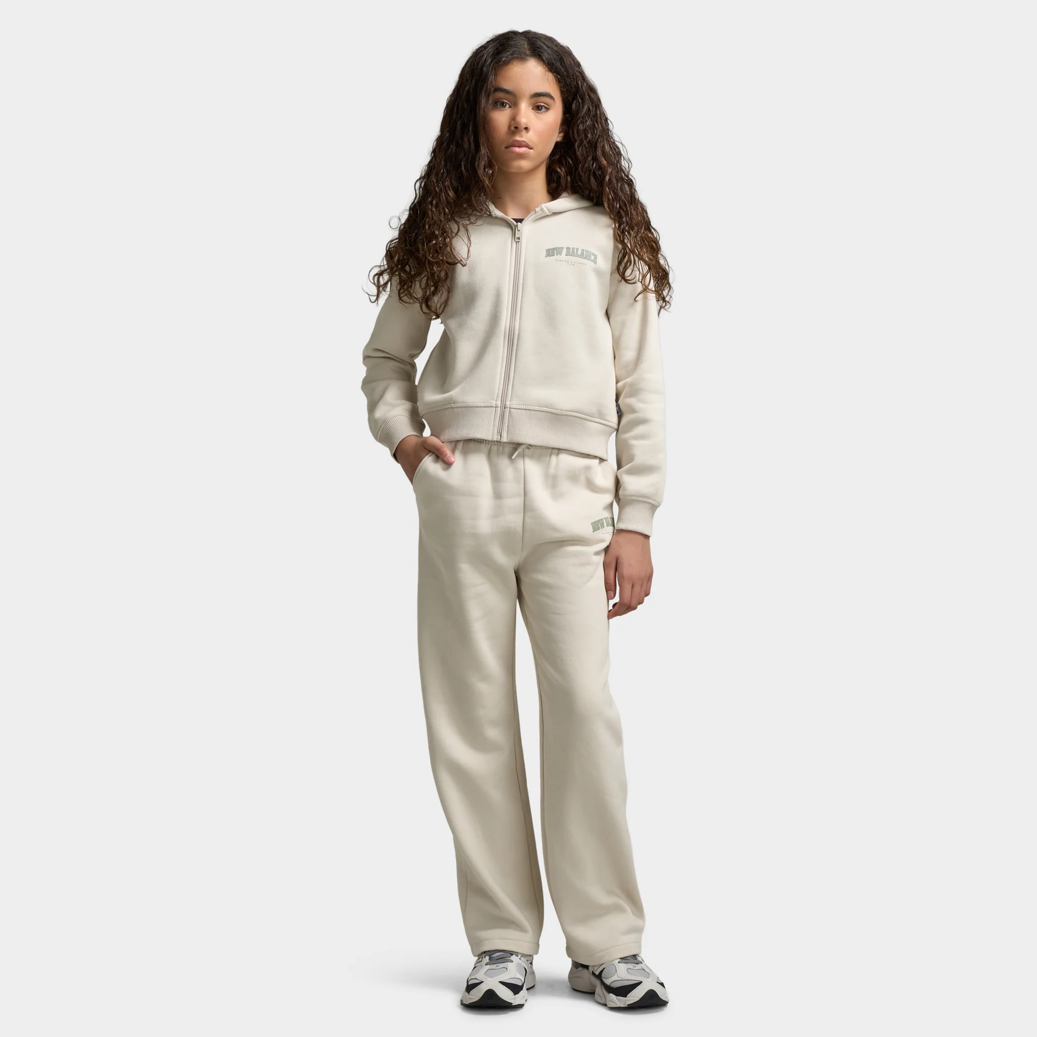 New Balance Juniors' Arch Graphic Wide Leg Pants / Moonbeam - Image 6