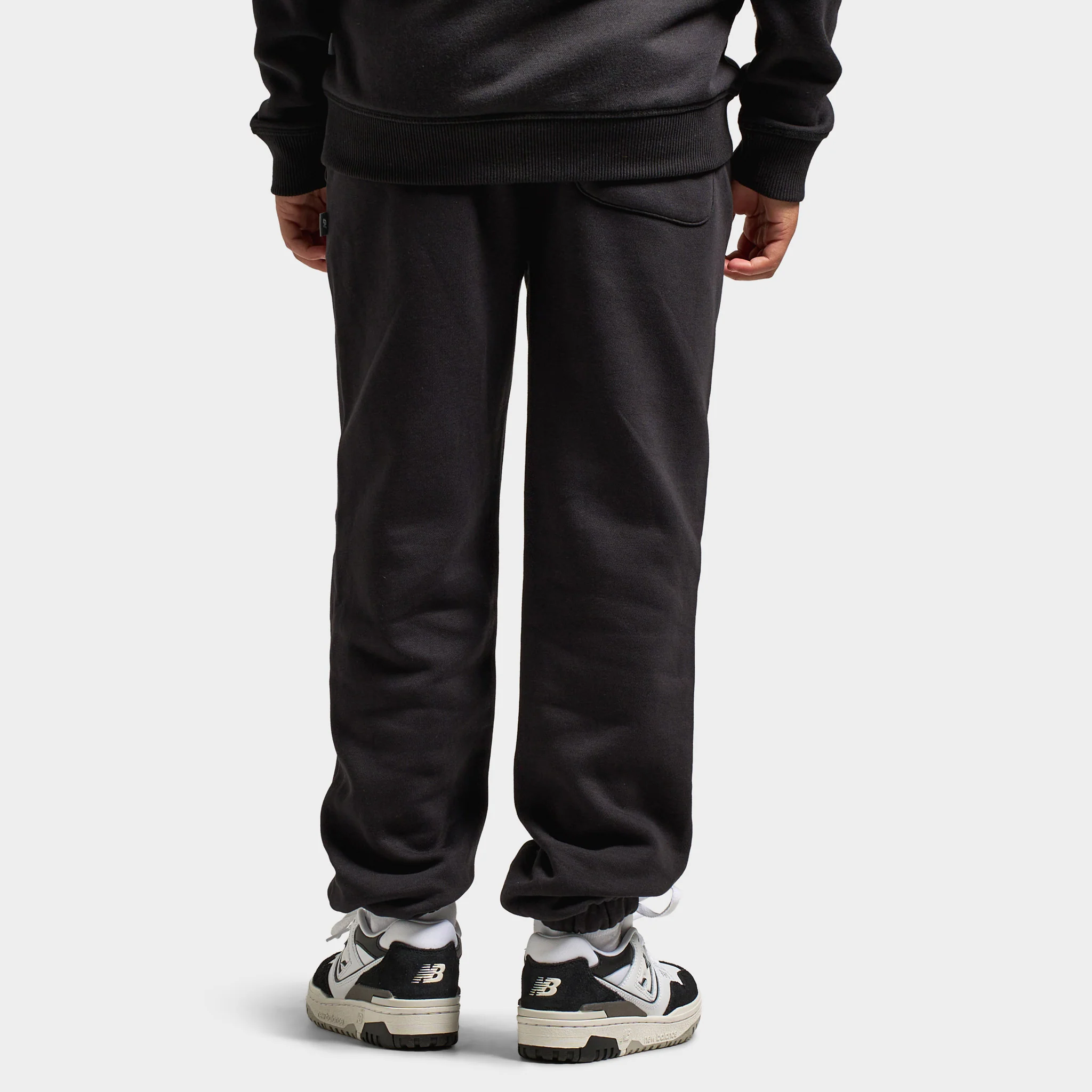 New Balance Juniors' Linear Logo Jogger / NB Caviar - Image 2