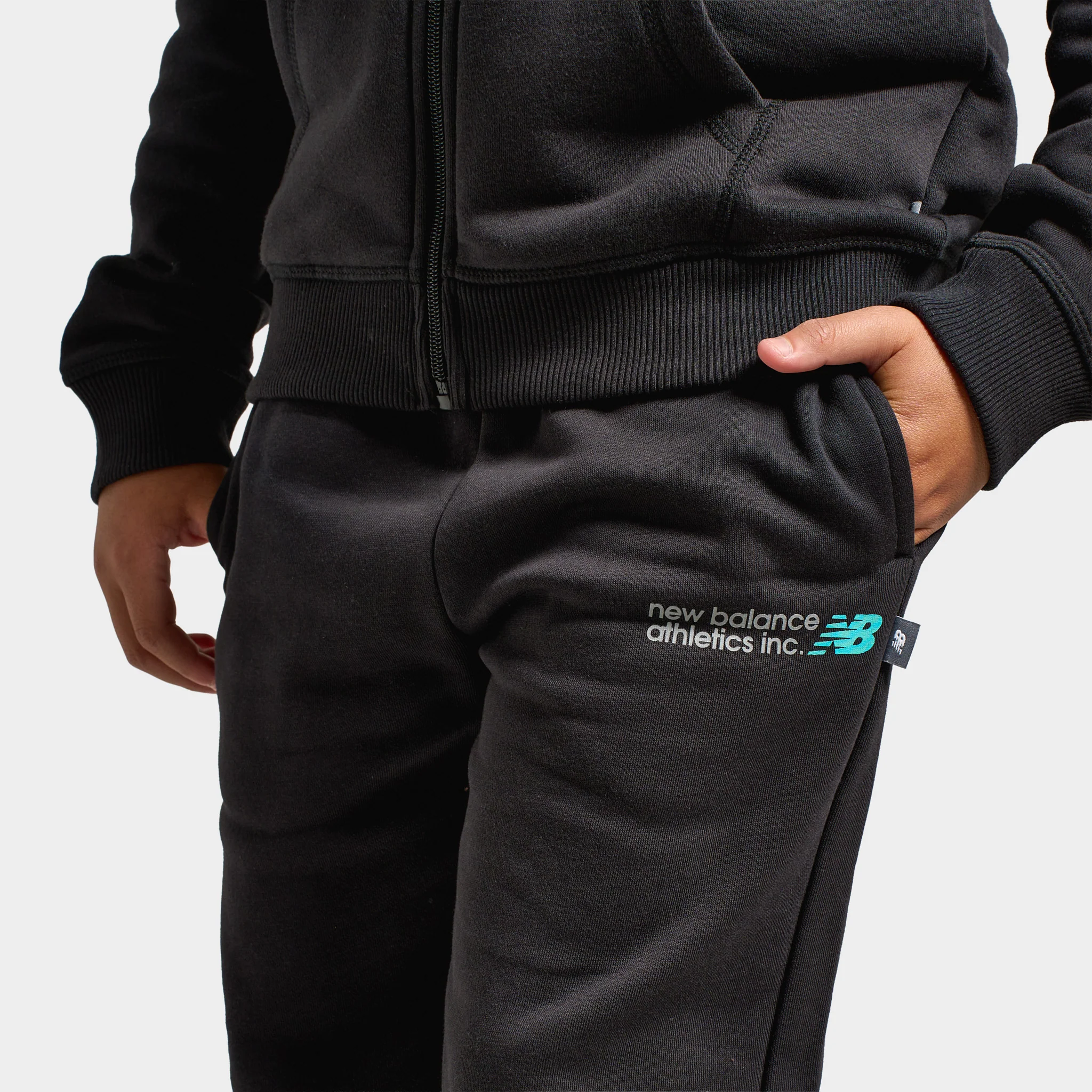 New Balance Juniors' Linear Logo Jogger / NB Caviar - Image 5