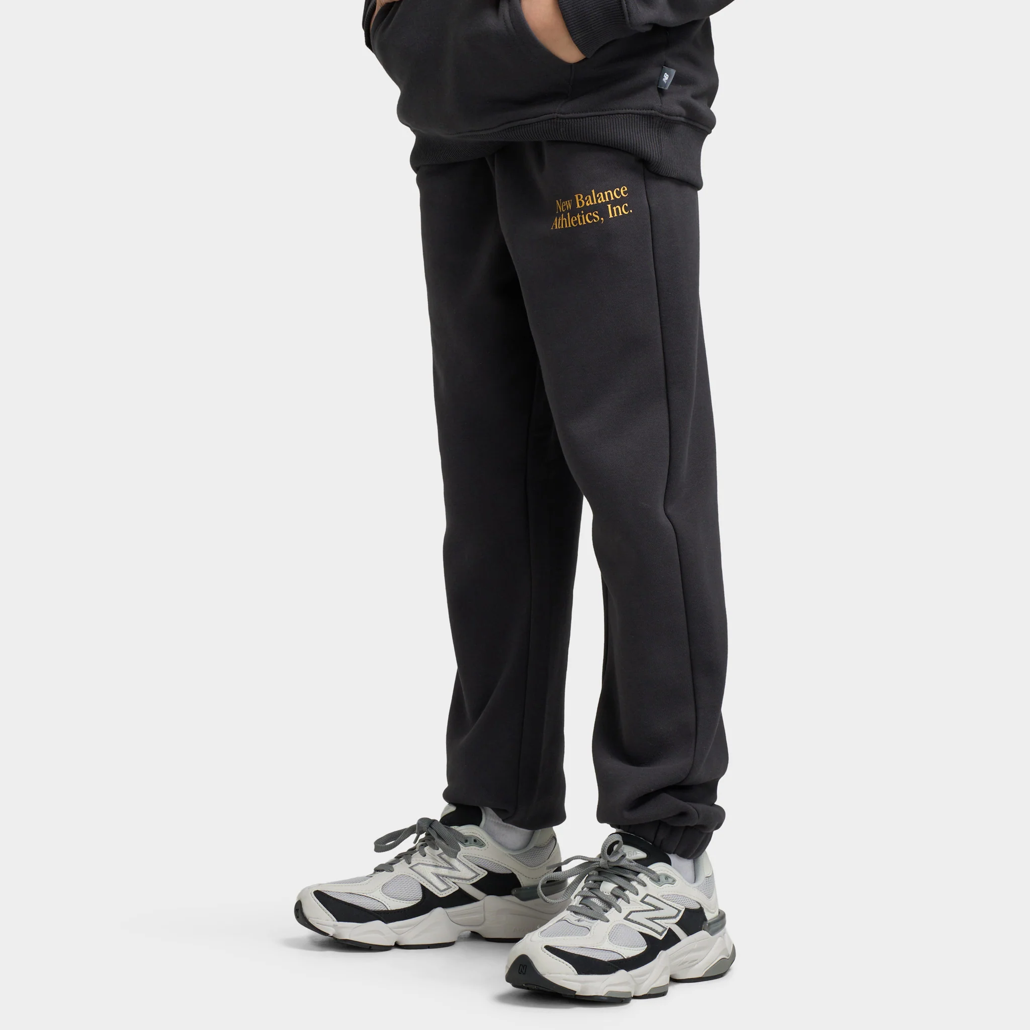 New Balance Juniors' Linear Logo Overlay Joggers / Caviar Bl - Image 3