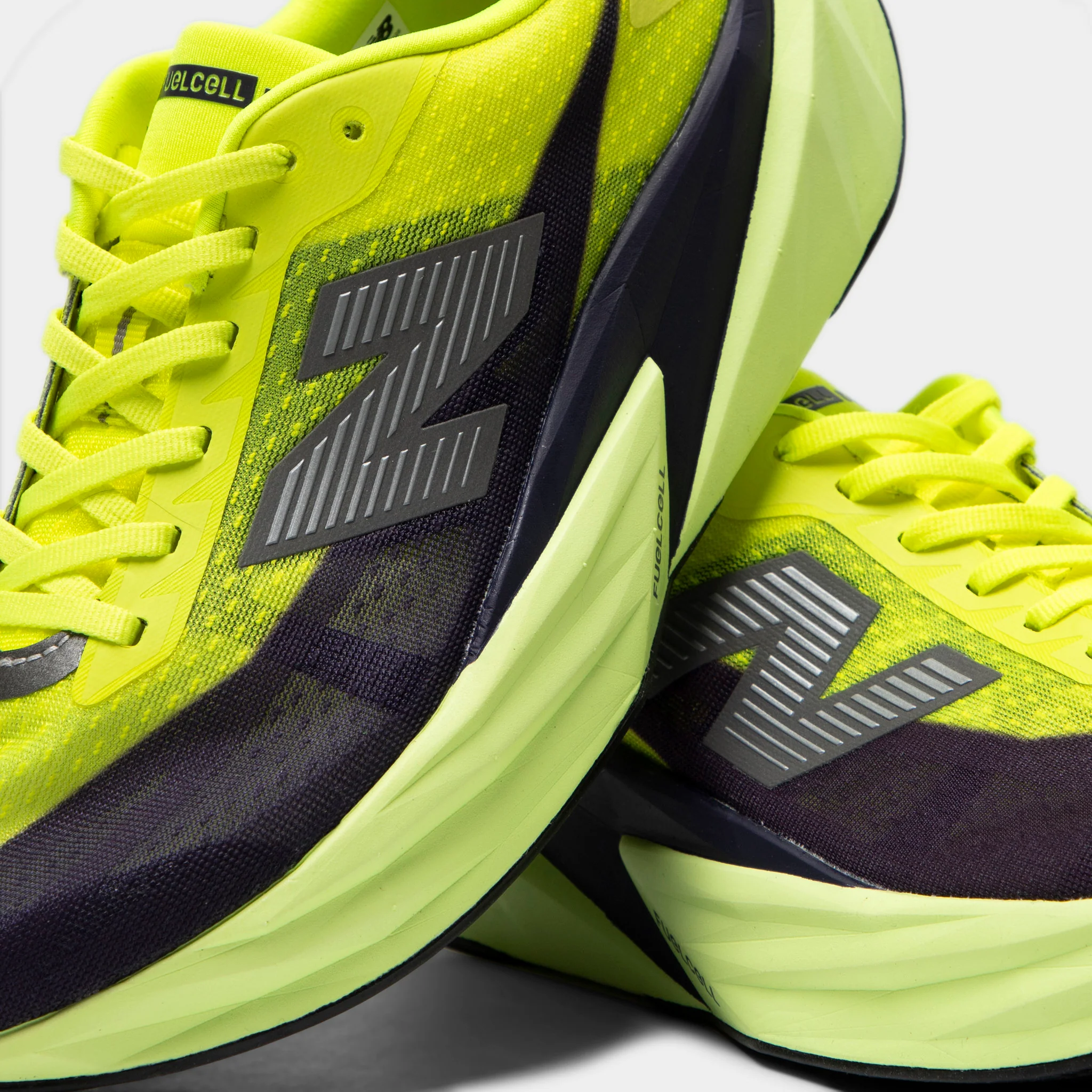 New Balance FuelCell Rebel V5 Alkaline Green - Image 3