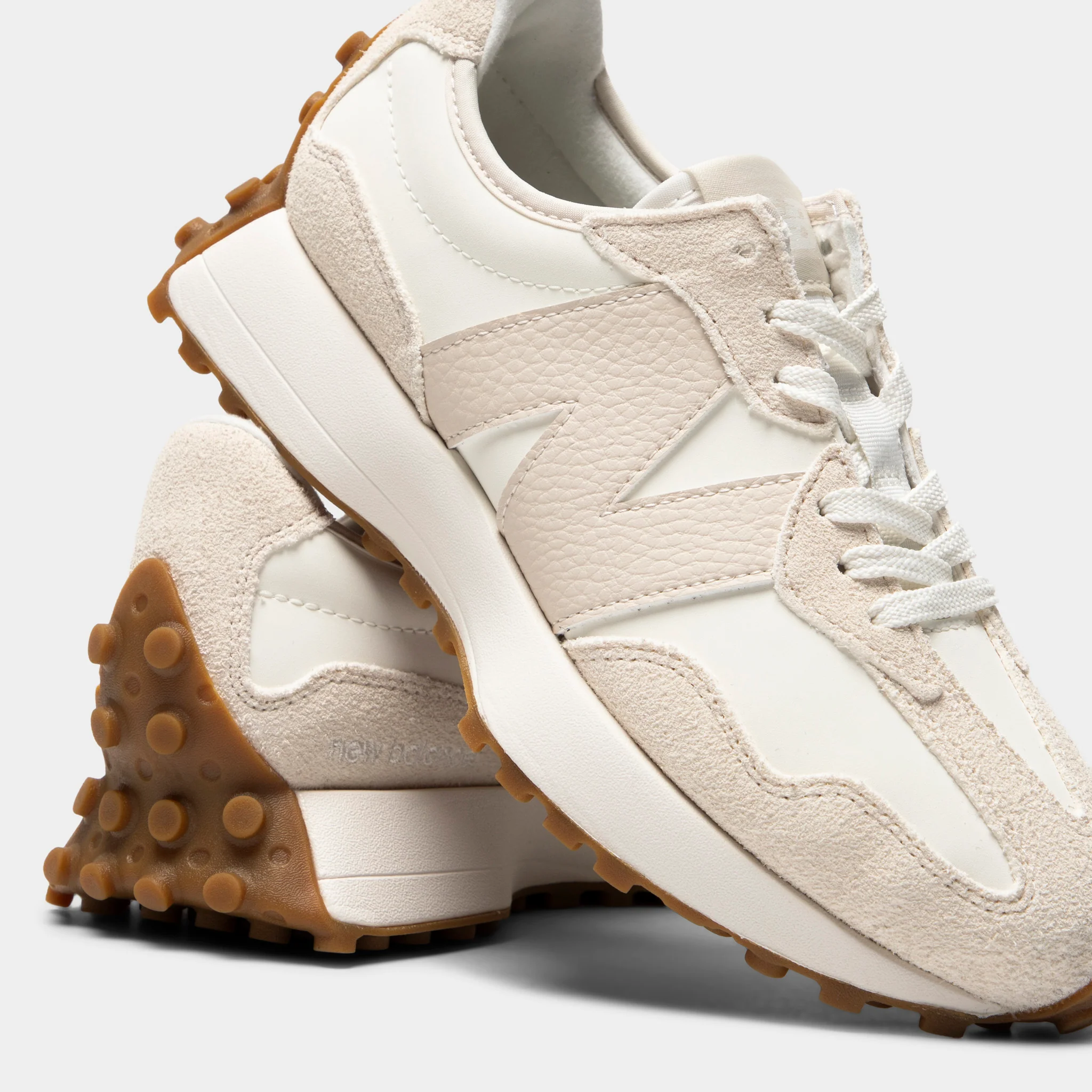New Balance Women's 327 Sea Salt / Linen - Image 3