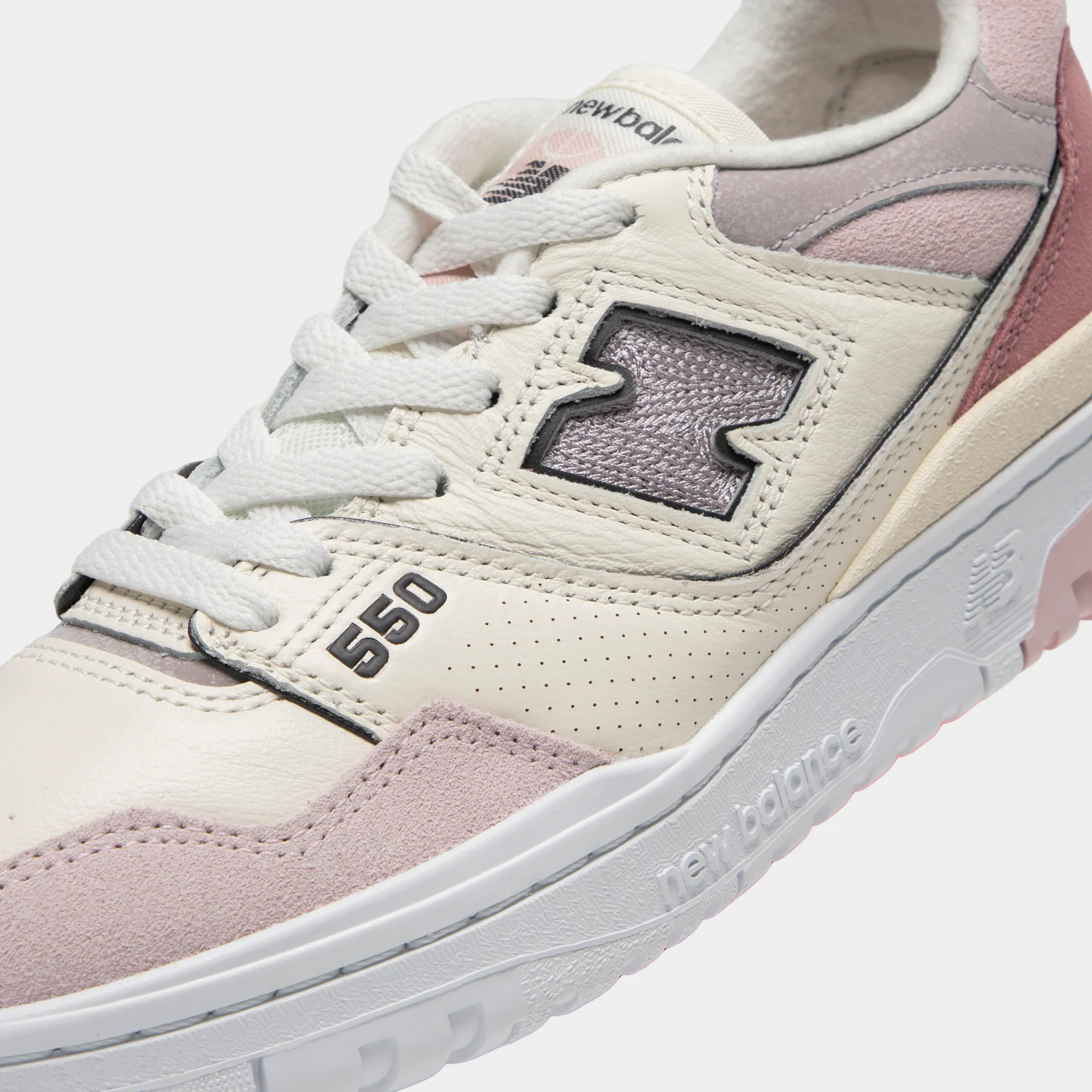 New Balance Women's 550 / Pink - Image 3