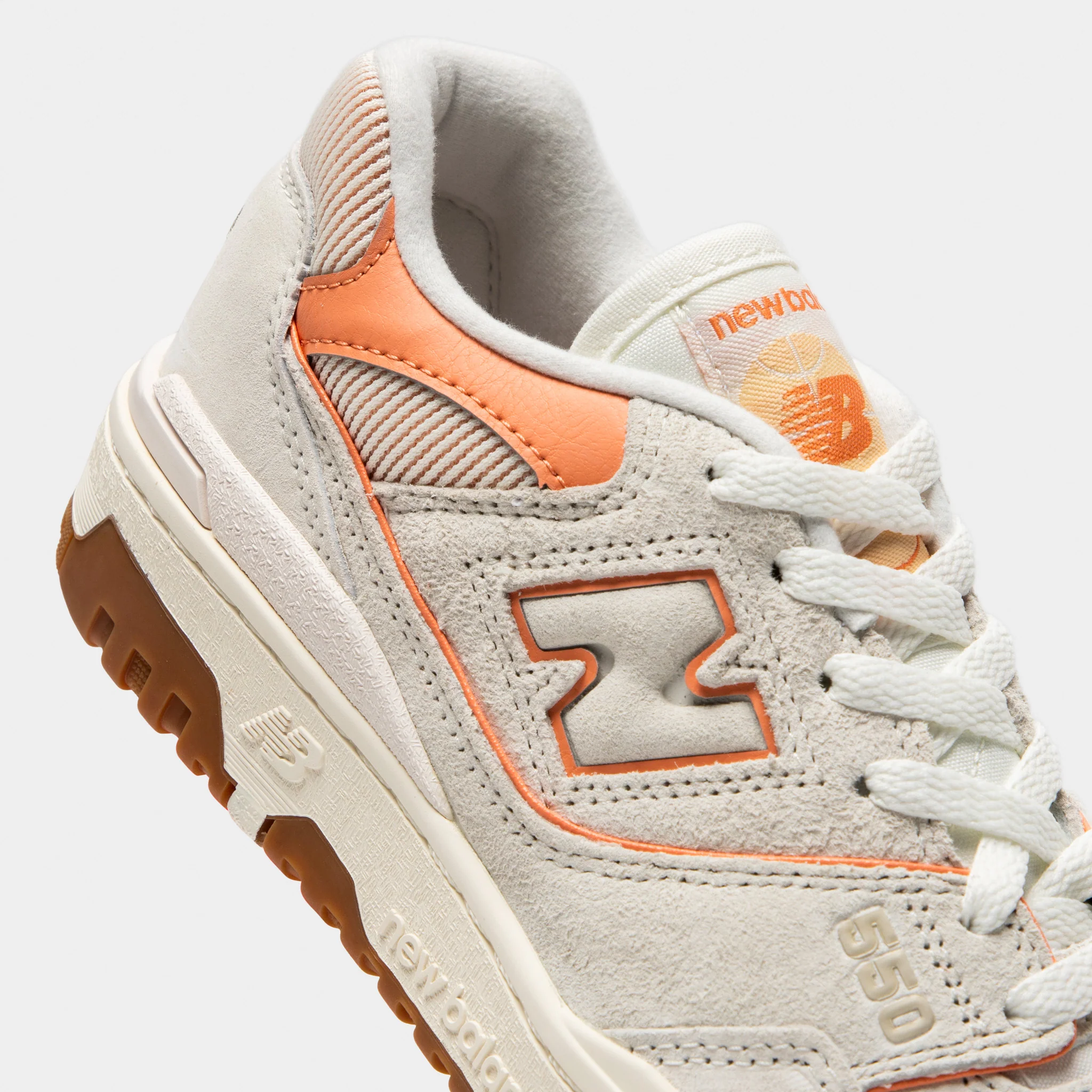 New Balance Women's 550 Sea Salt / Peach Nectar - Image 3