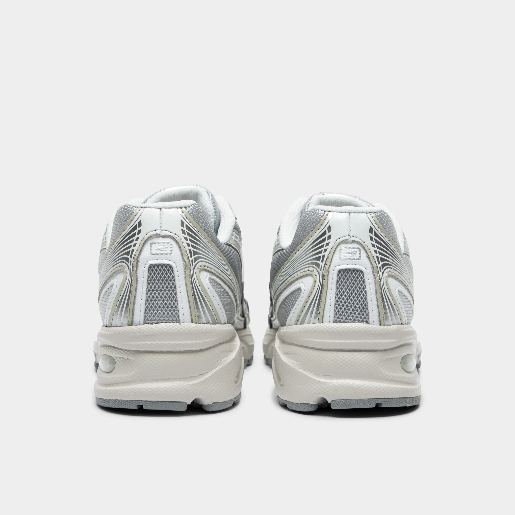 New Balance 740 Metallic Silver / Metallic Silver - Image 4