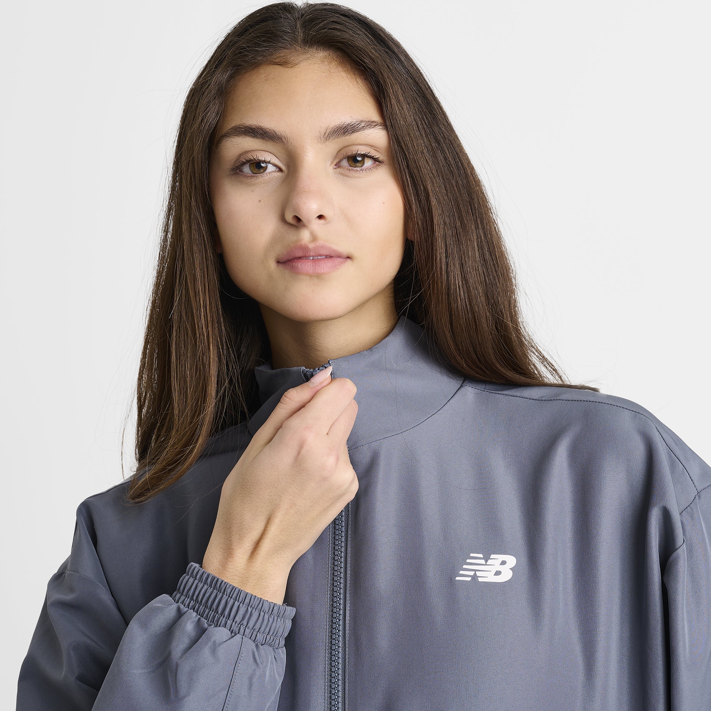 New Balance Women's Linear Woven Jacket / Dark Arctic - Image 4