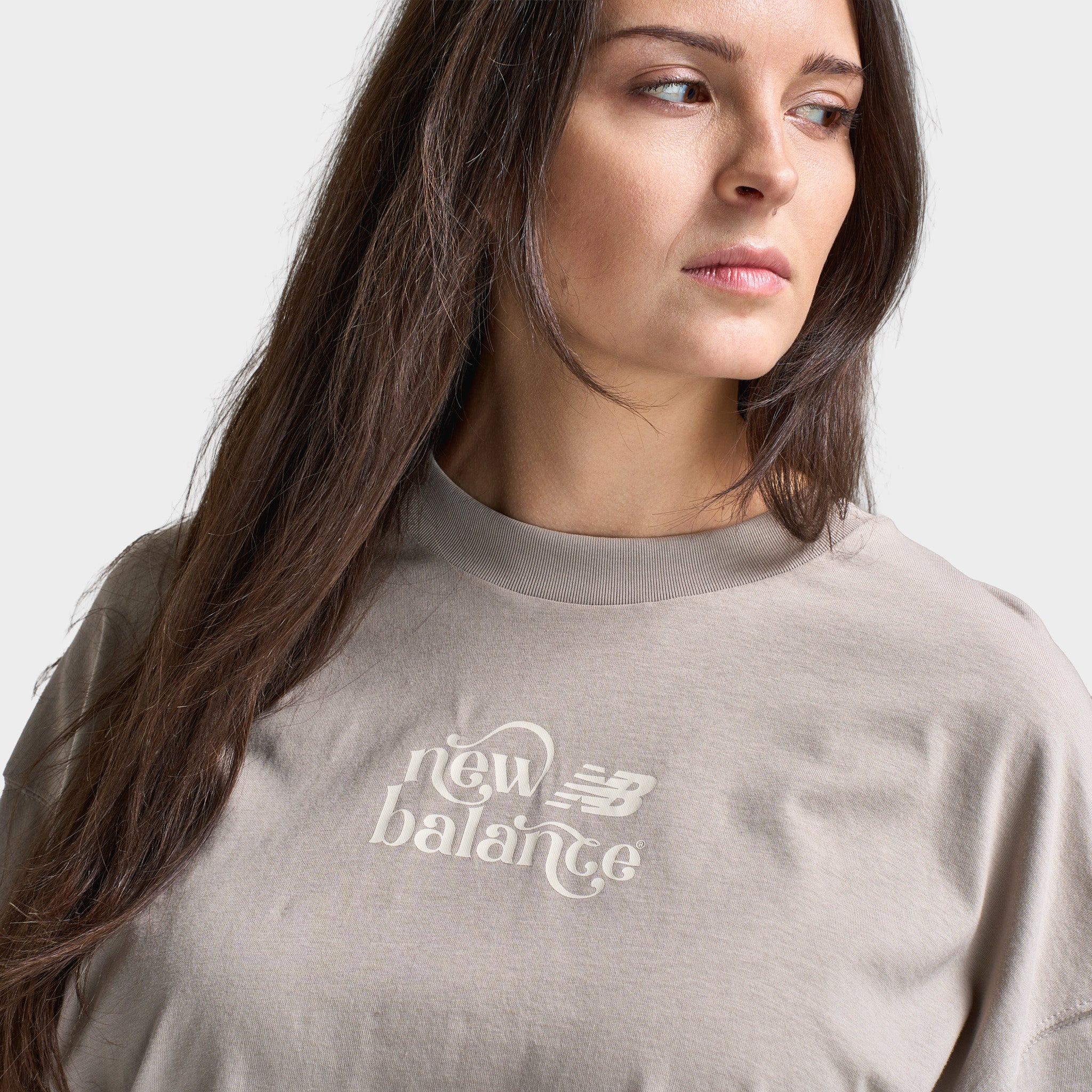 New Balance Women's Script Graphic Boyfriend T-Shirt / Brown - Image 3