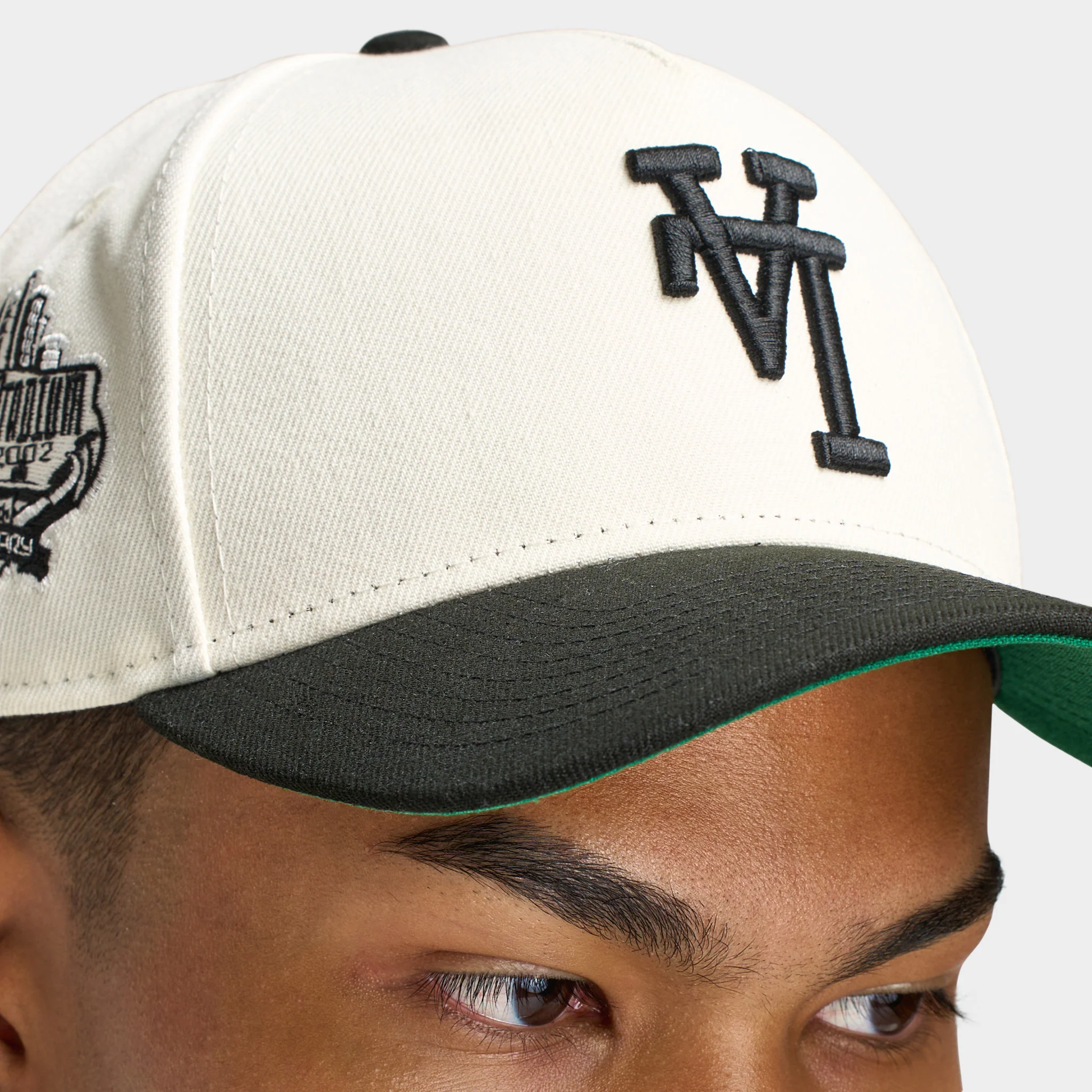 New Era Los Angeles Dodgers 9FORTY A-Frame Chrome / Black - Image 3
