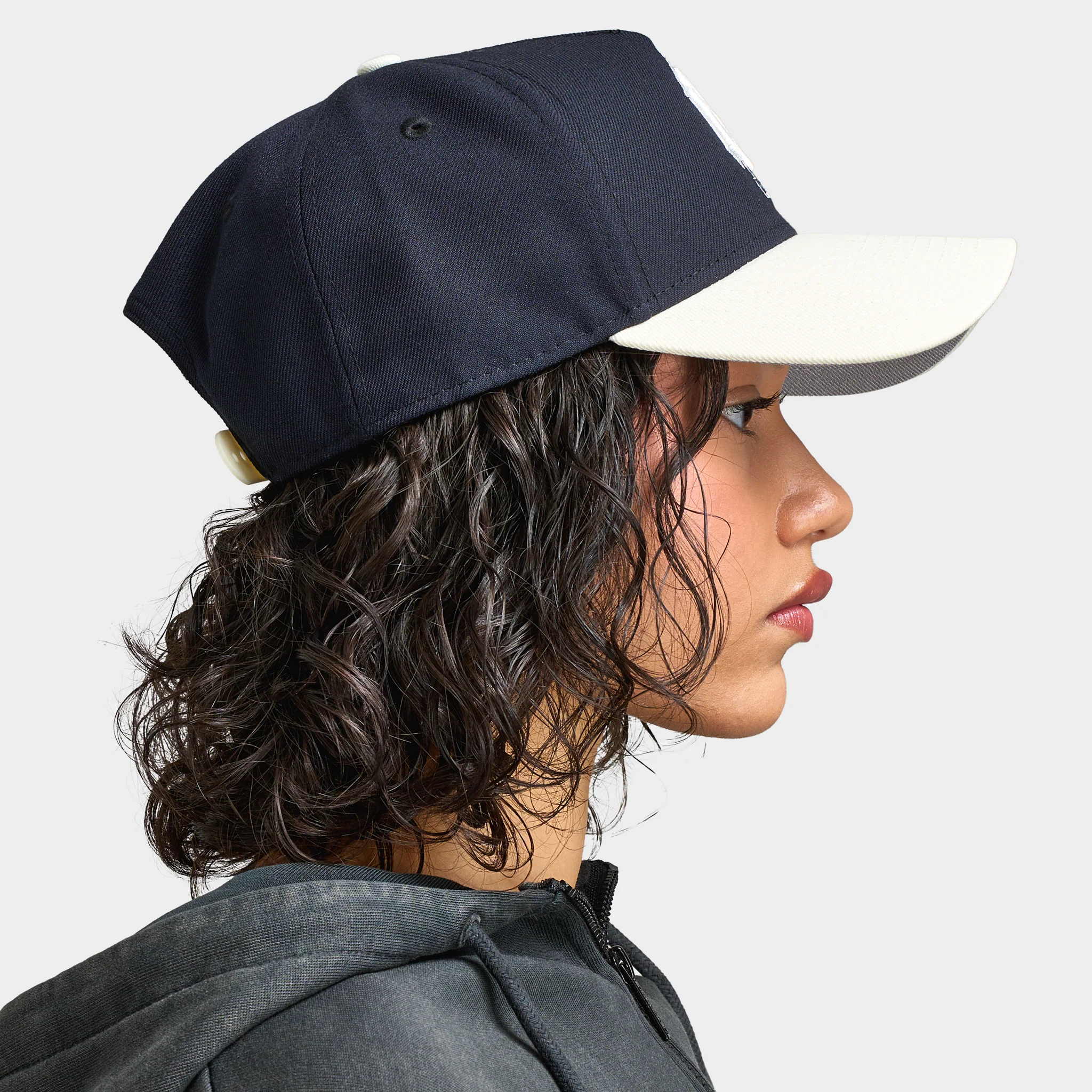 New Era New York Yankees 9FORTY A-Frame Blue / Chrome - Image 4
