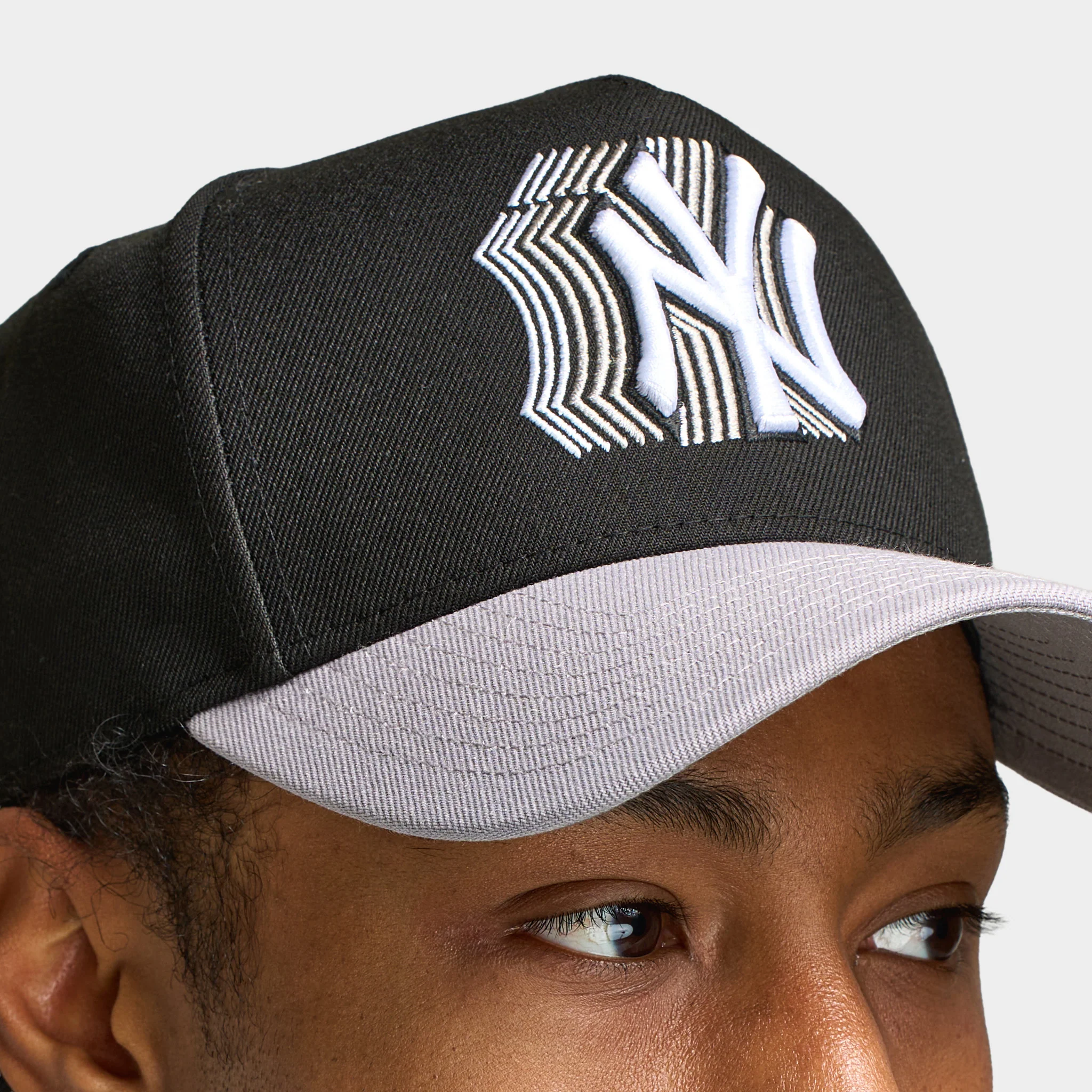 New Era New York Yankees Repeat Logo 9FORTY AF Black / Grey - Image 3