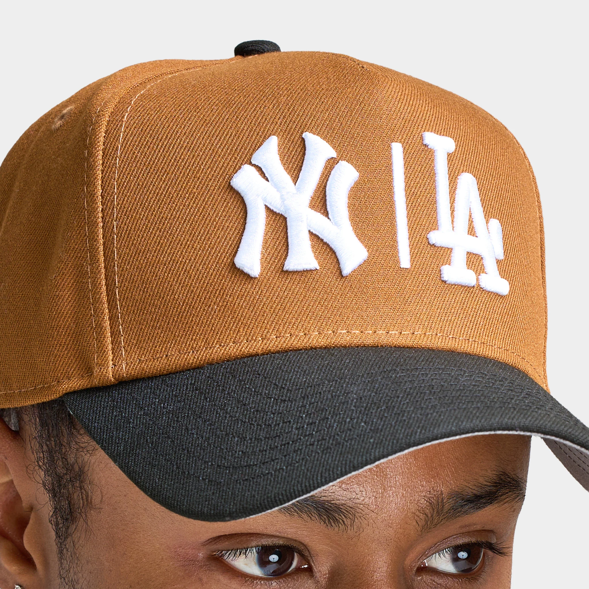 New Era Yankees Dodgers Mix Logo 9FORTY AF Khaki / Black - Image 3