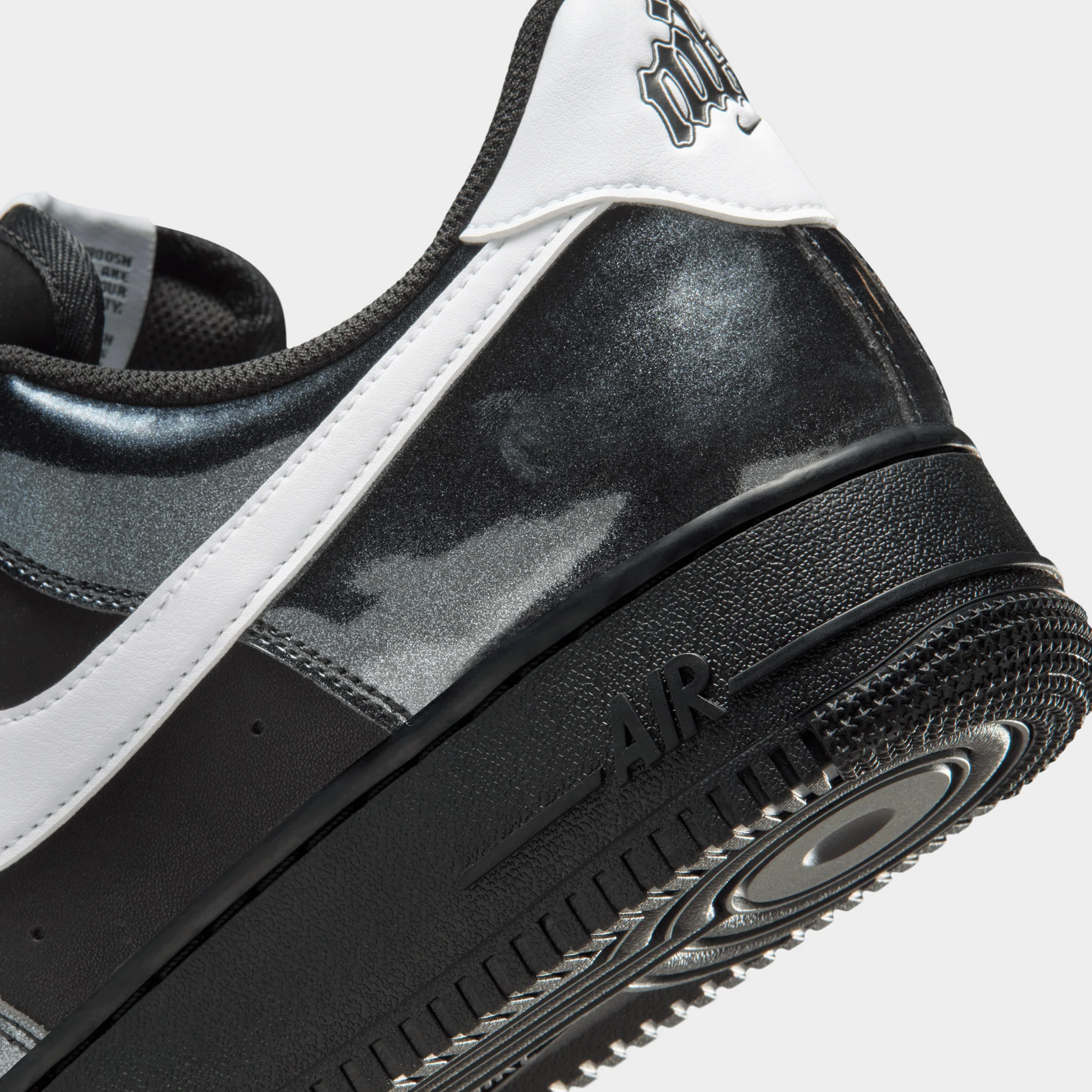 Nike Air Force 1 '07 LV8 Black / White - Image 4