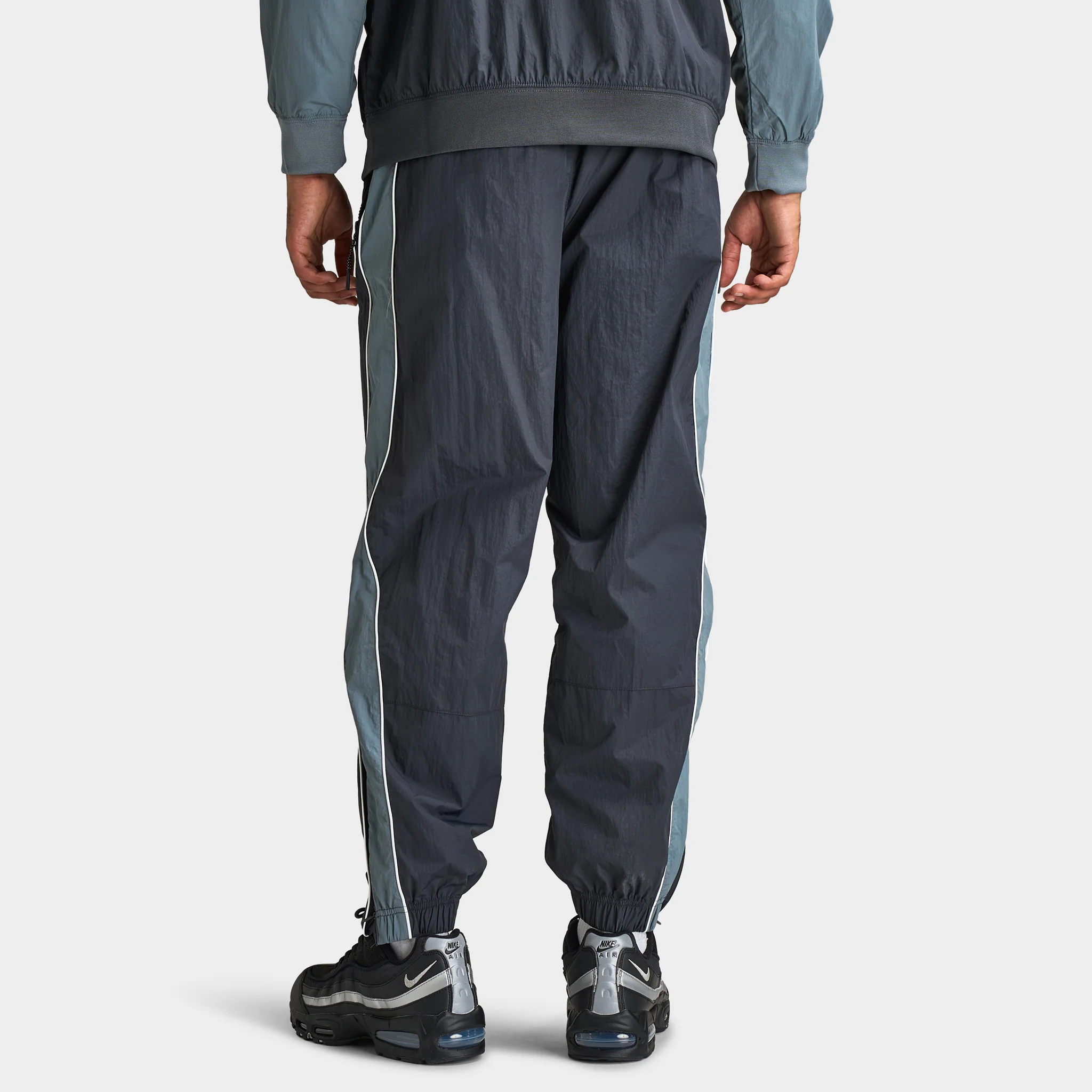Nike Air Max 95 Woven Pants / Black - Image 4