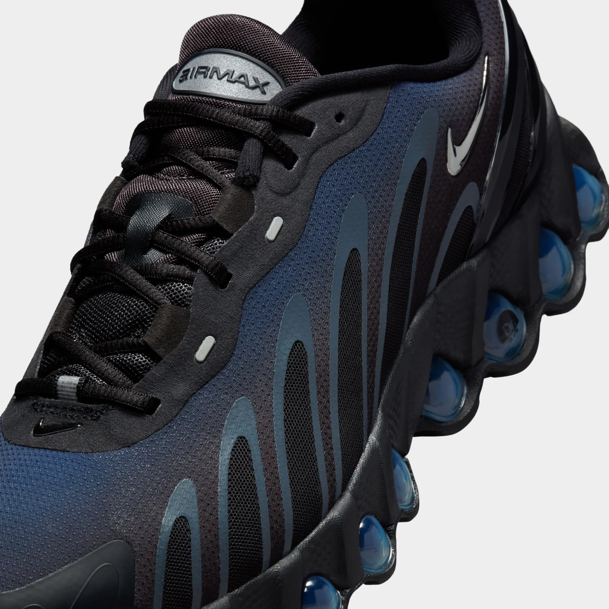 Nike Air Max DN 8 Black / Metallic Silver - Thunder Blue - Image 3