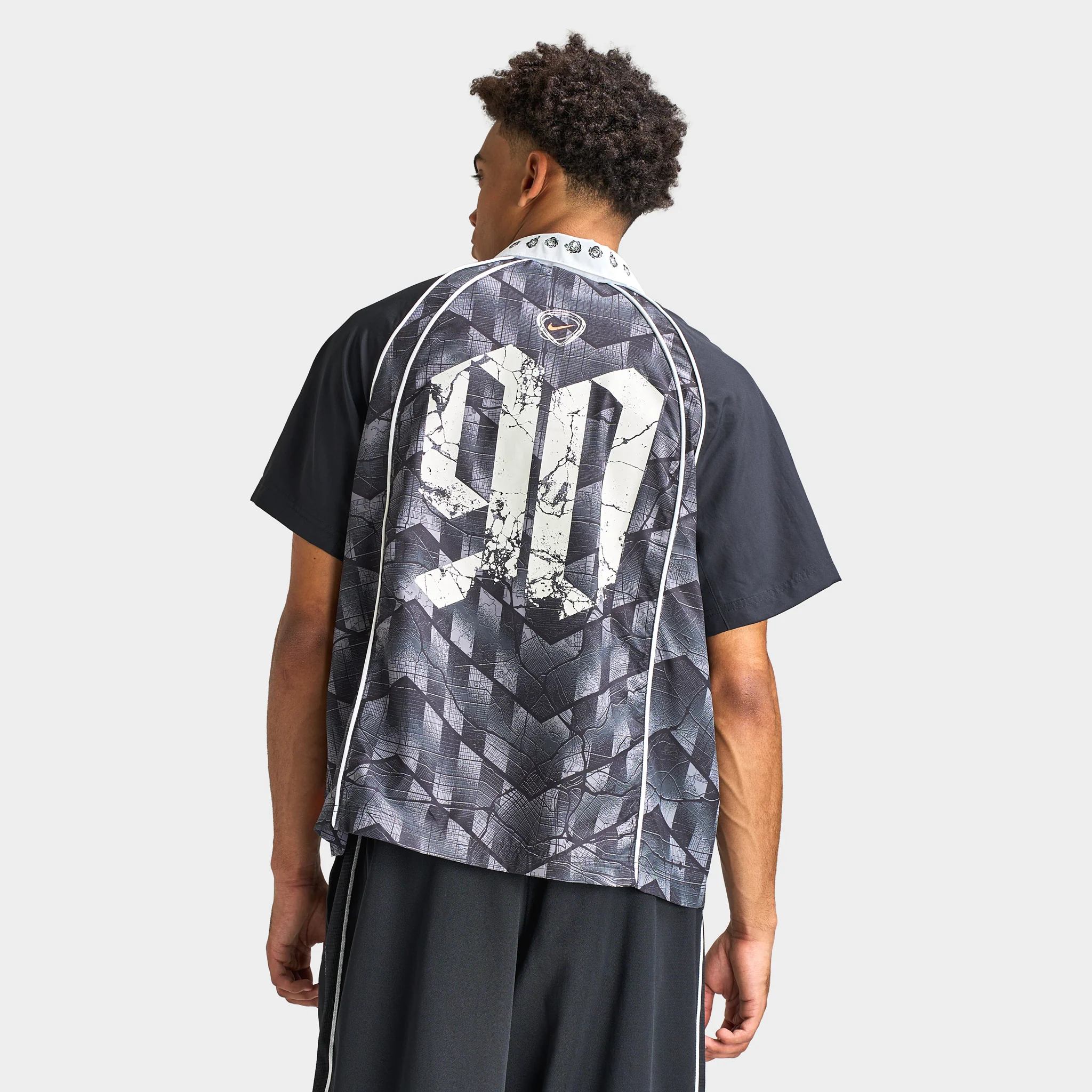 Nike Bowler Graphic T Shirt Black / Bright Citrus - Image 2