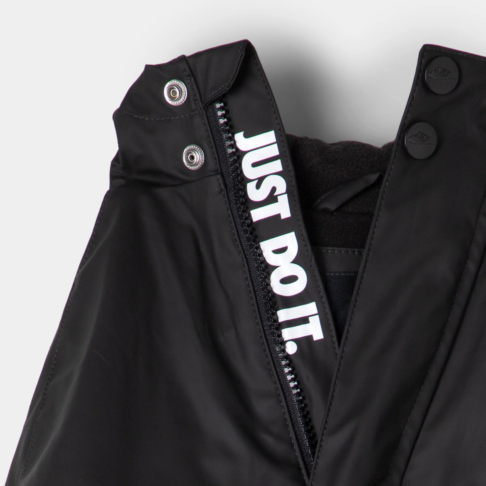 Nike Children's Rain Jacket / Black - Image 5