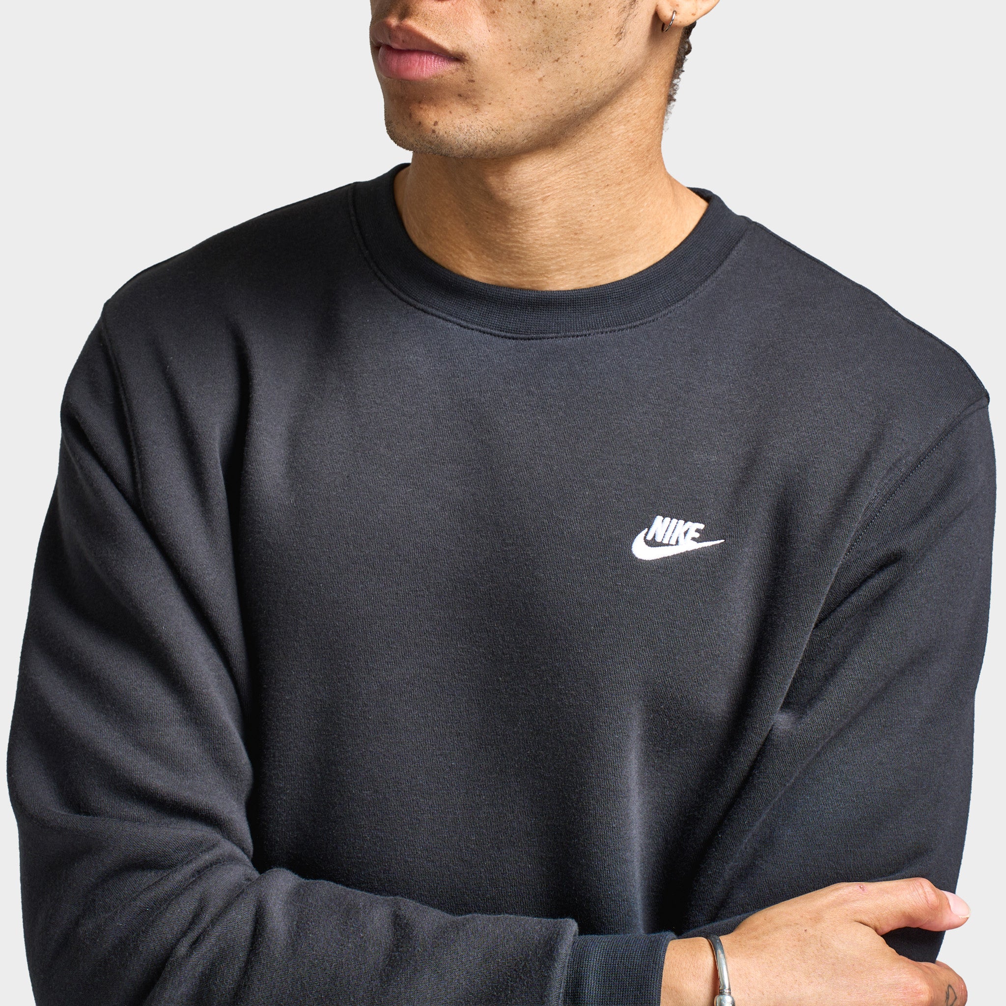 Nike Club Fleece Crew Black / White - Image 4