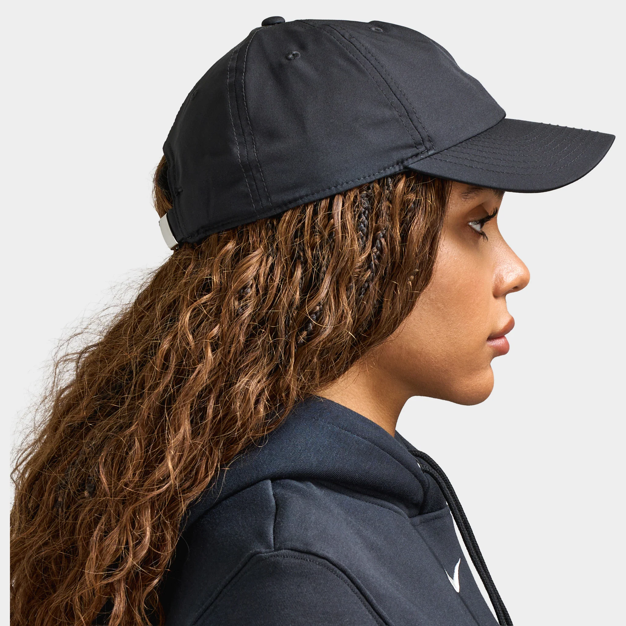 Nike Club Unstructured Metal Swoosh Cap Black / Silver - Image 4