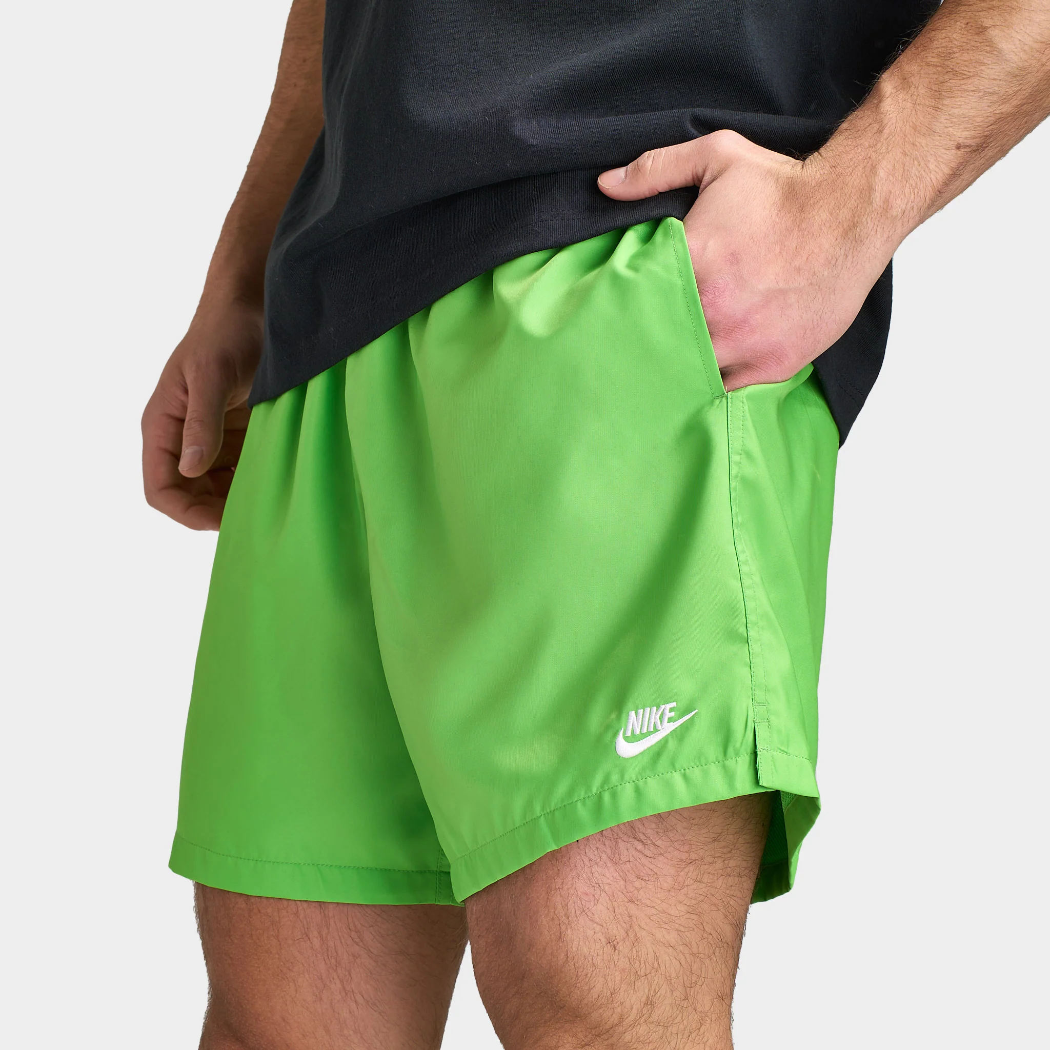 Nike Club Woven Flow Shorts / Green - Image 5
