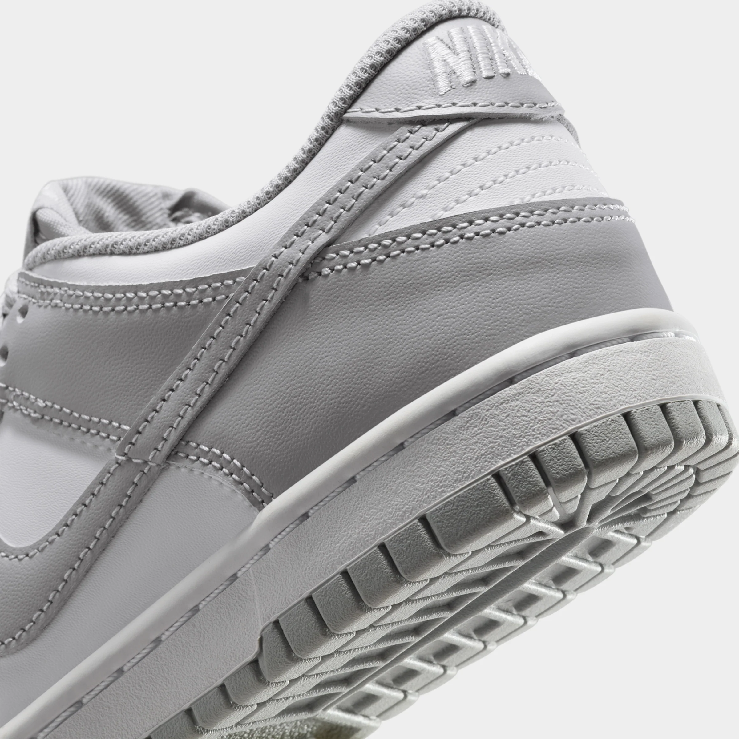Nike Dunk GS White / Light Smoke Grey - White - Image 3